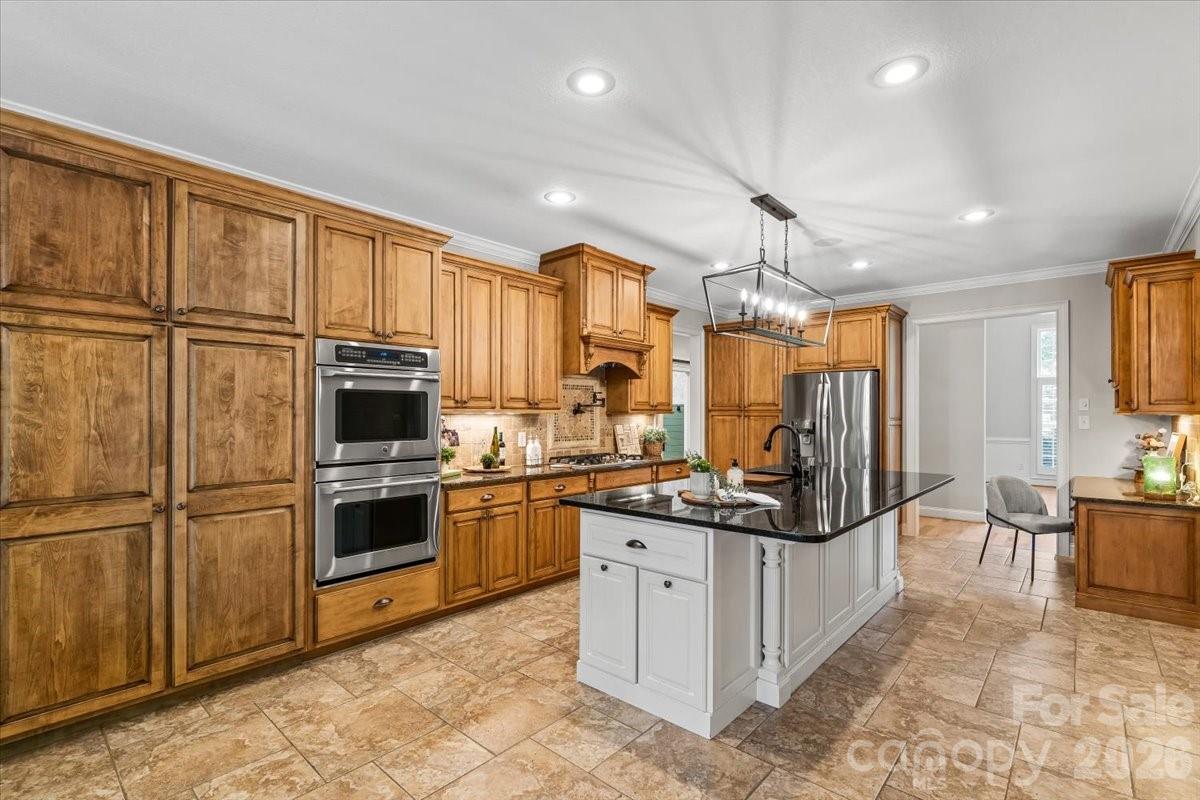 7832 Chapel Creek Drive — Denver