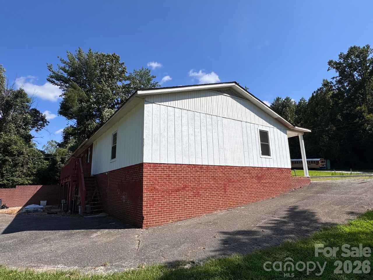3625 NC Hwy 18 South — Morganton