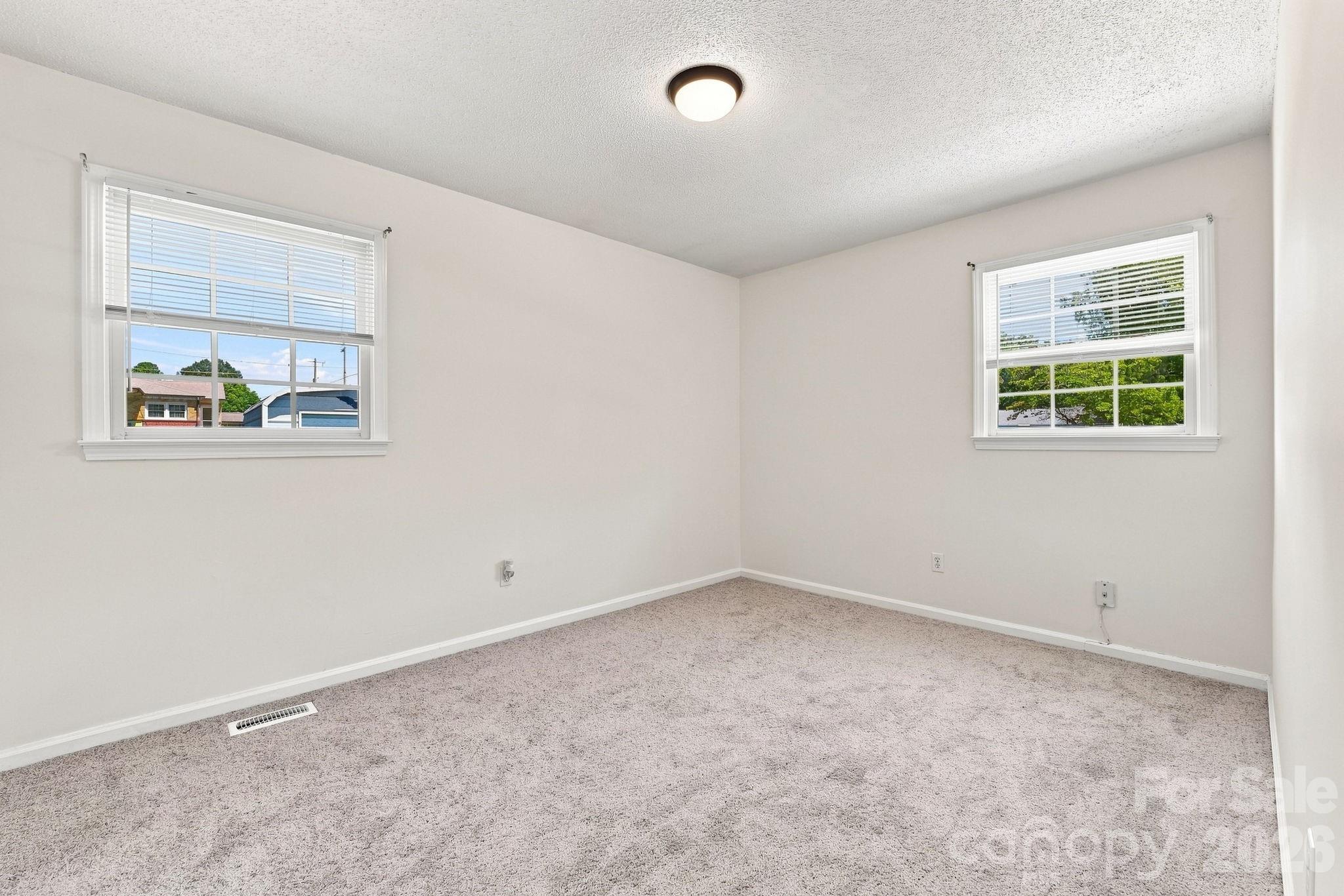 411 E Tennessee Avenue — Bessemer City