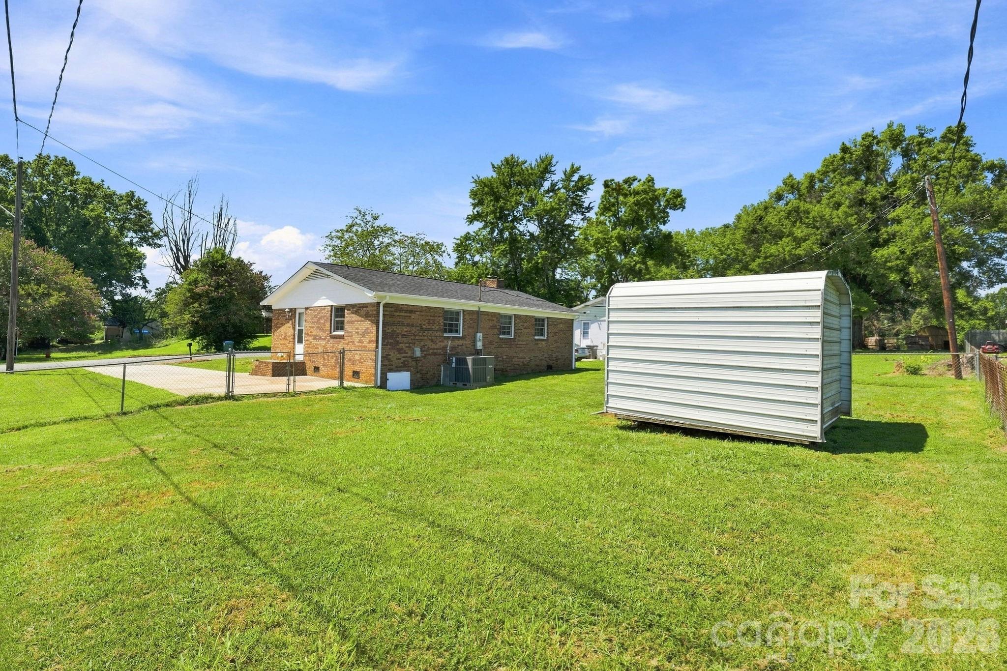 411 E Tennessee Avenue — Bessemer City