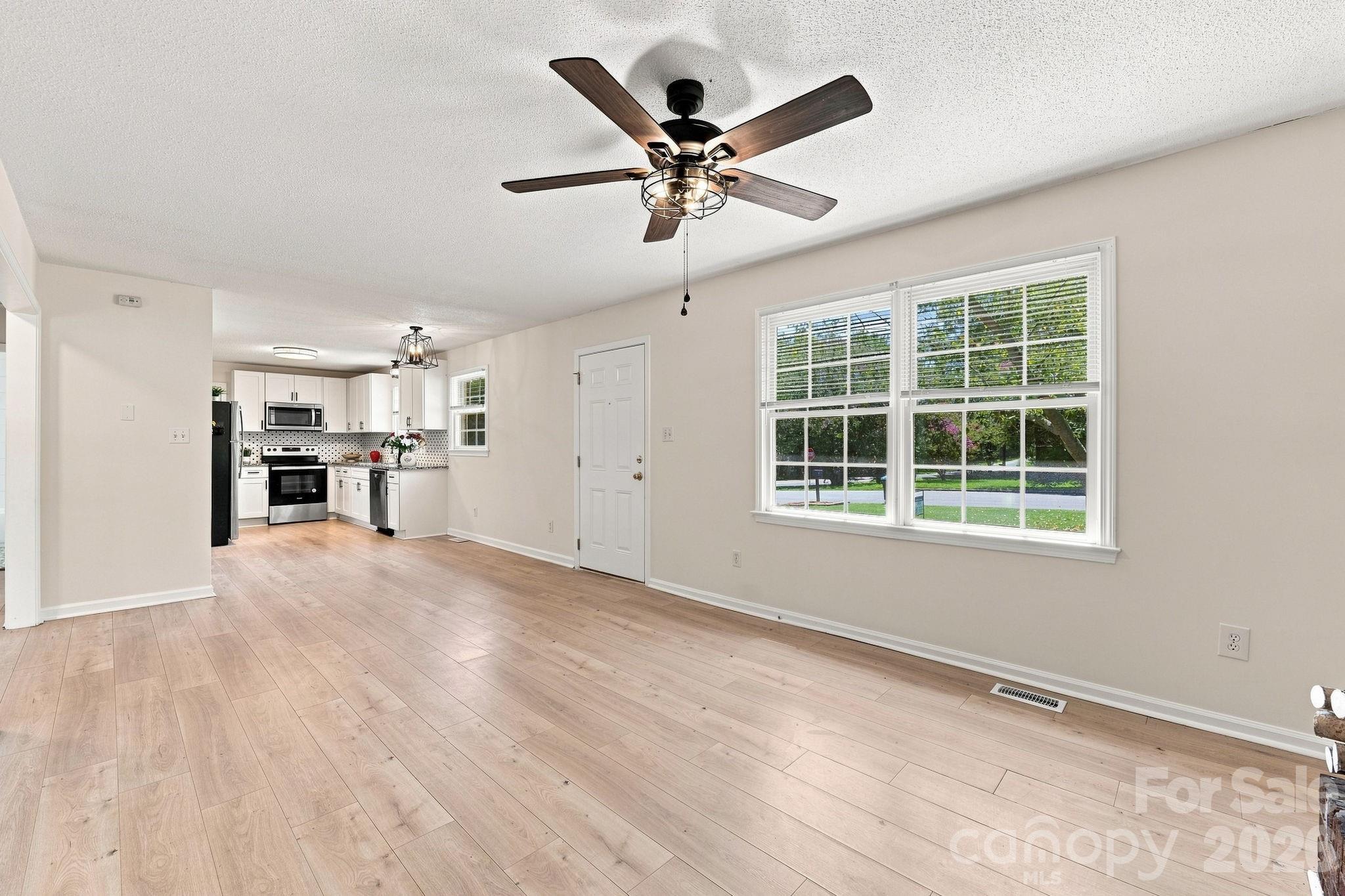 411 E Tennessee Avenue — Bessemer City