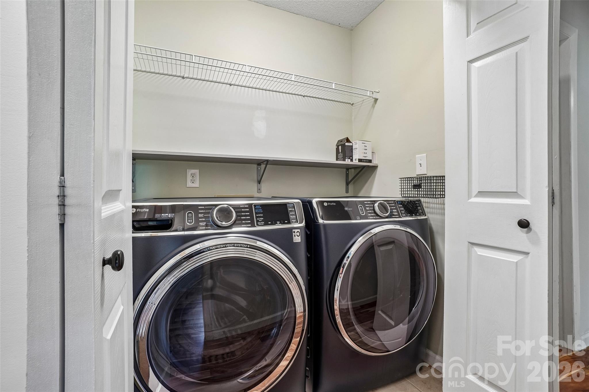 19 Jupiter Heights — Weaverville