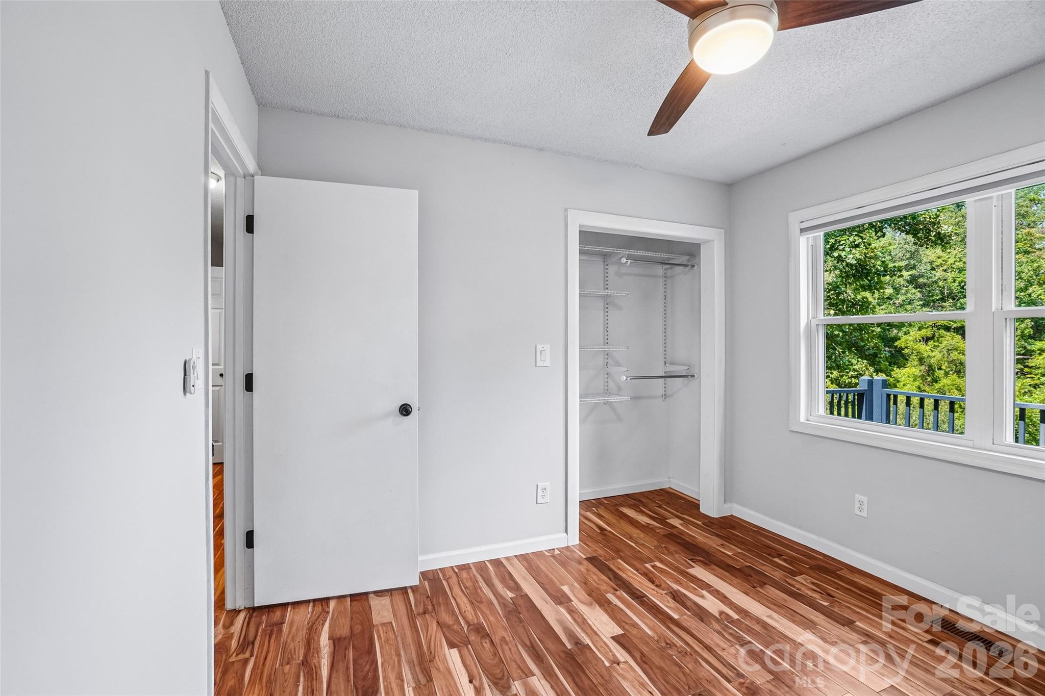 19 Jupiter Heights — Weaverville