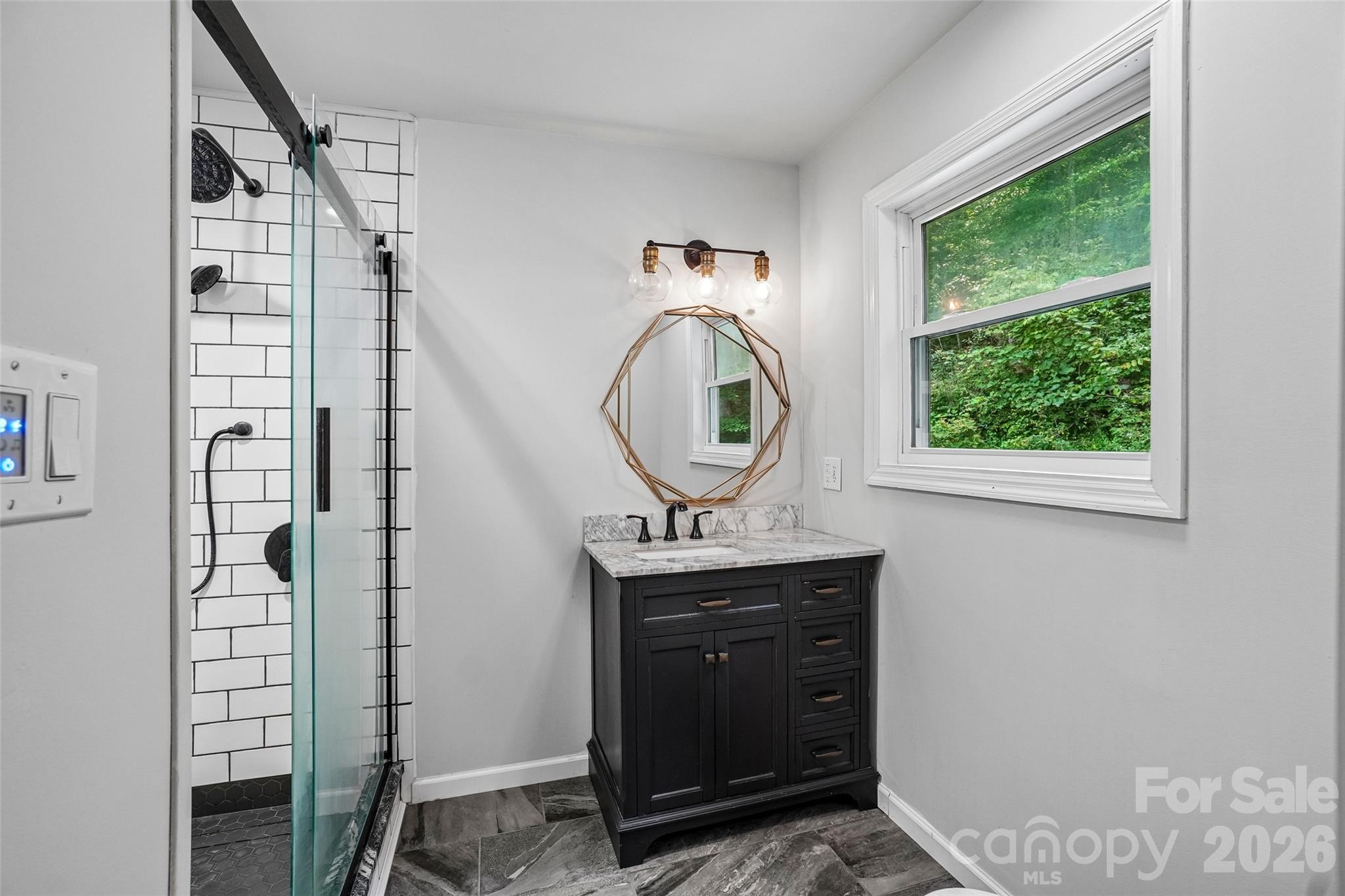 19 Jupiter Heights — Weaverville