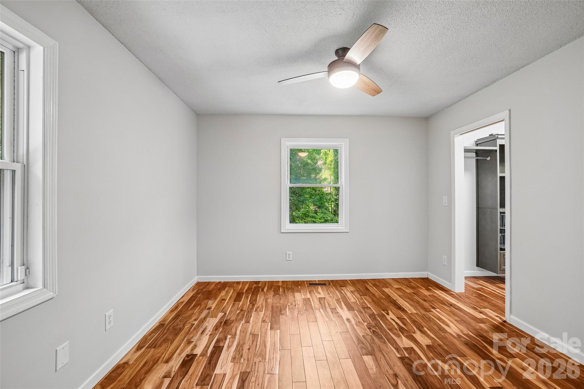 19 Jupiter Heights — Weaverville
