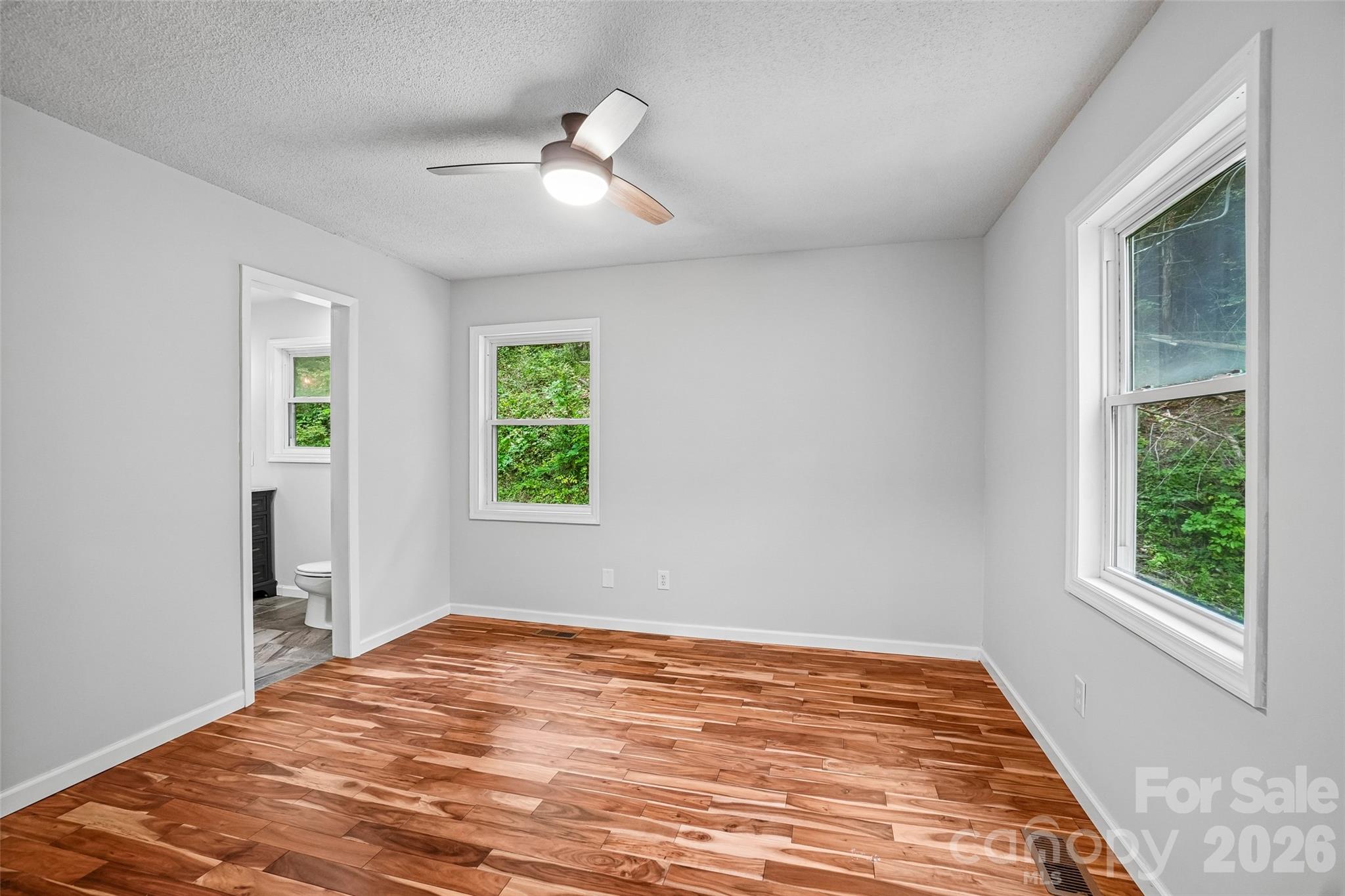 19 Jupiter Heights — Weaverville