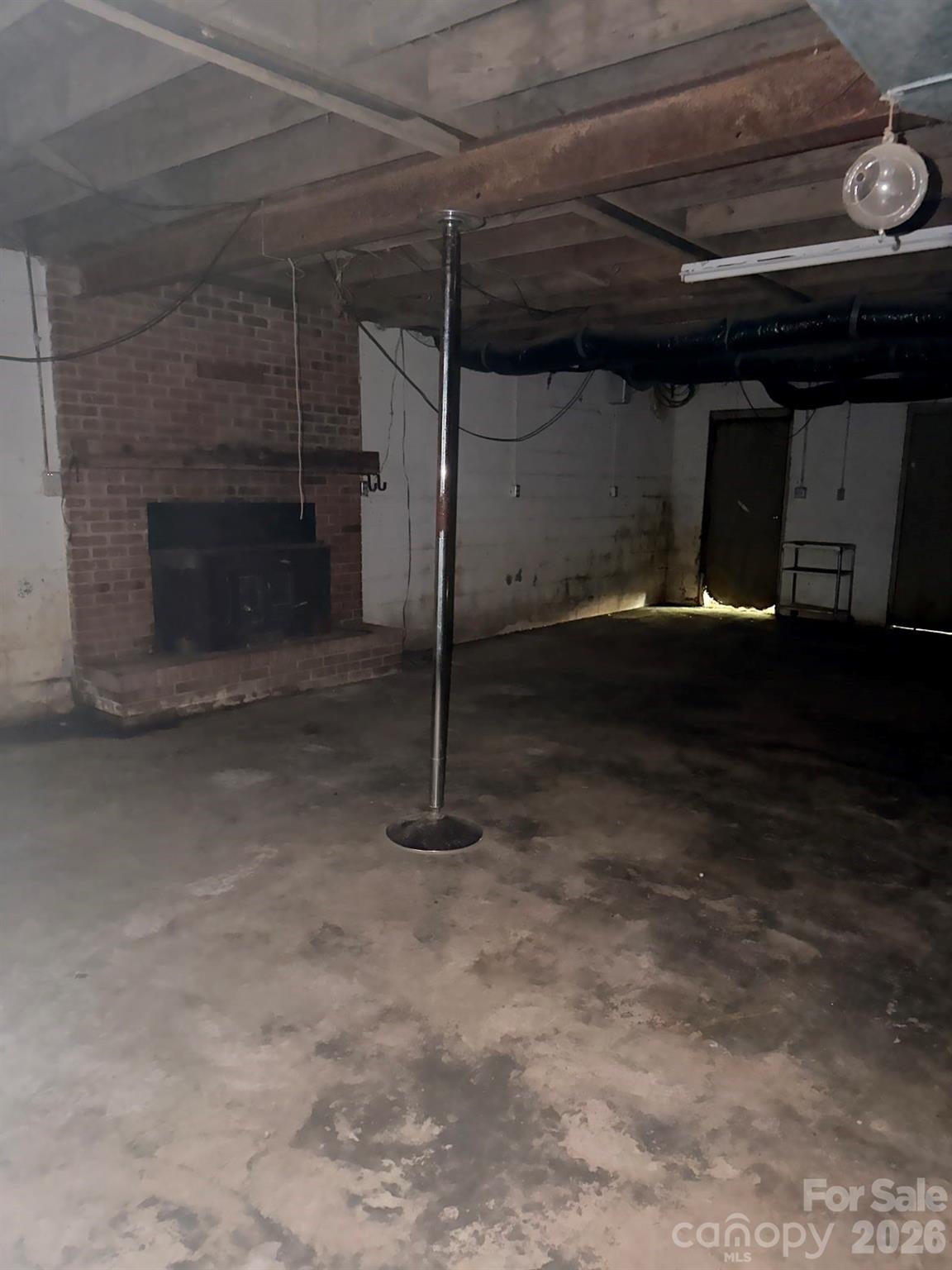 1351 Black Ankle Road — Star