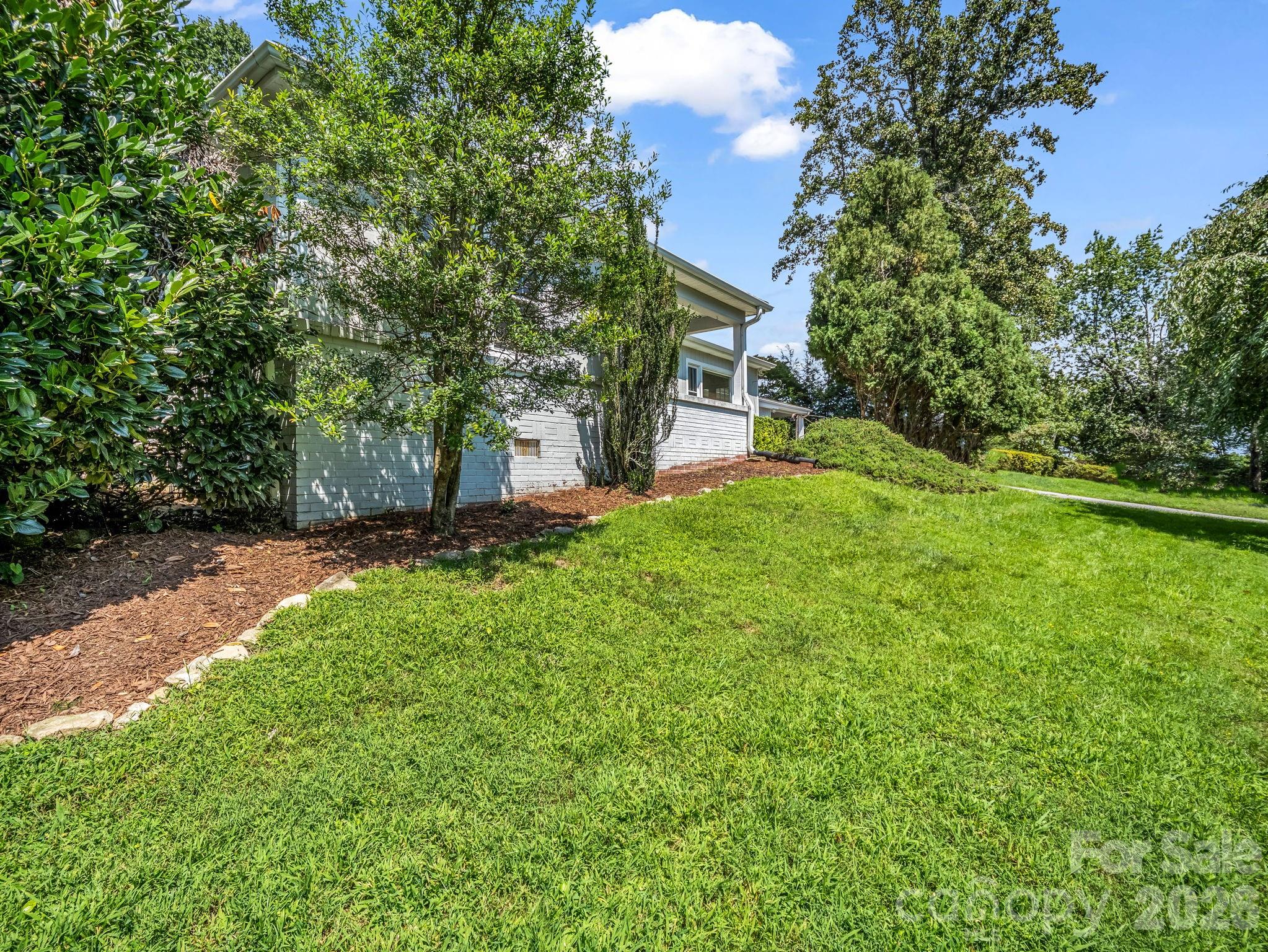 370 Orchard Circle — Laurel Park