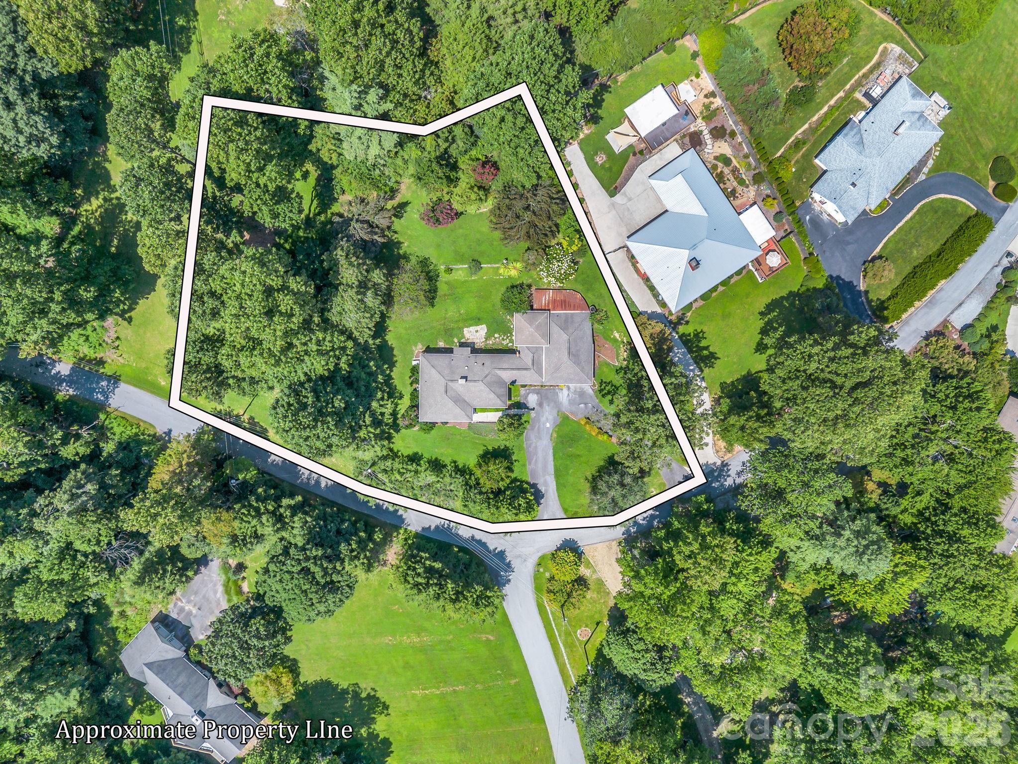 370 Orchard Circle — Laurel Park
