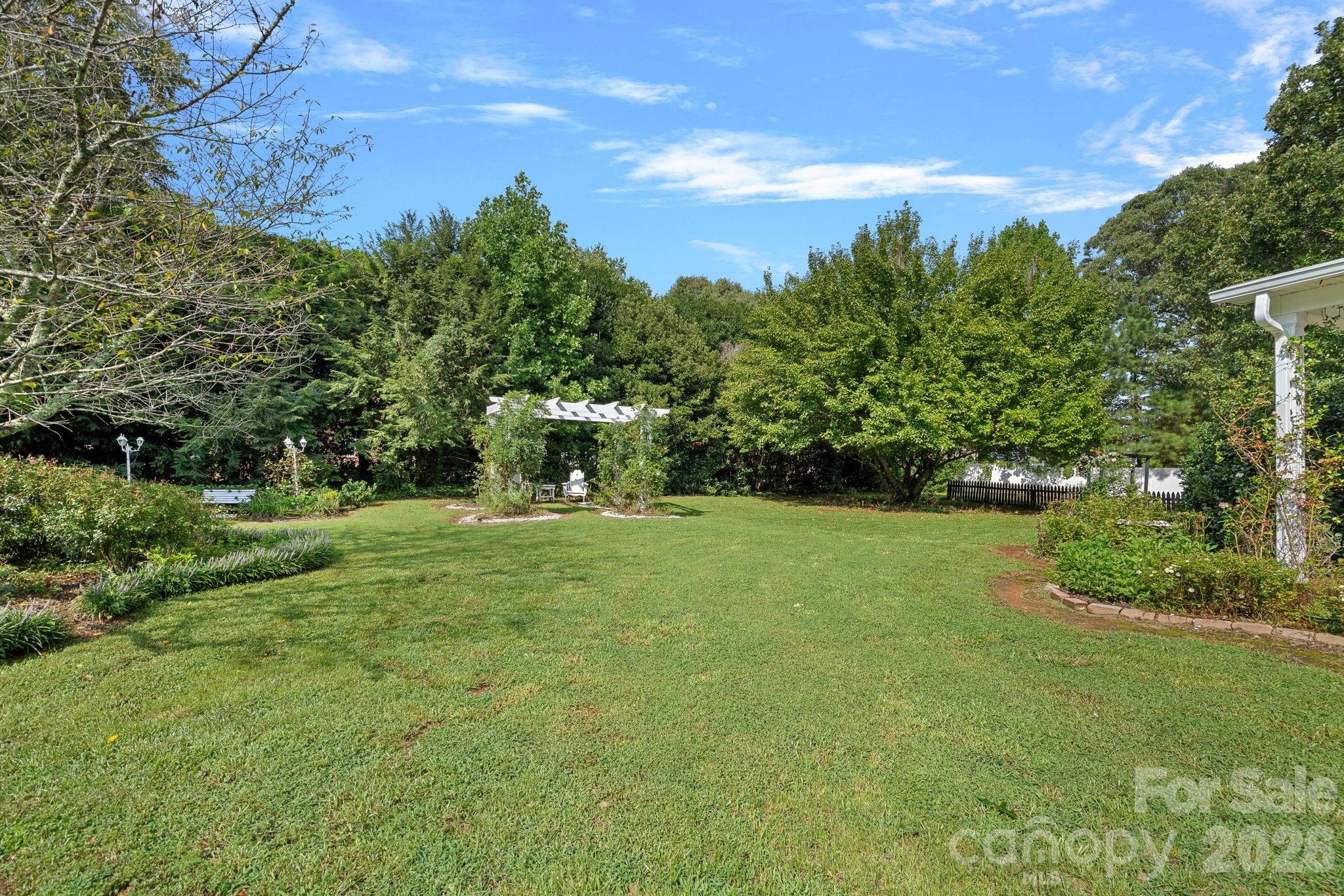 127 Celeste Estates Road — Statesville