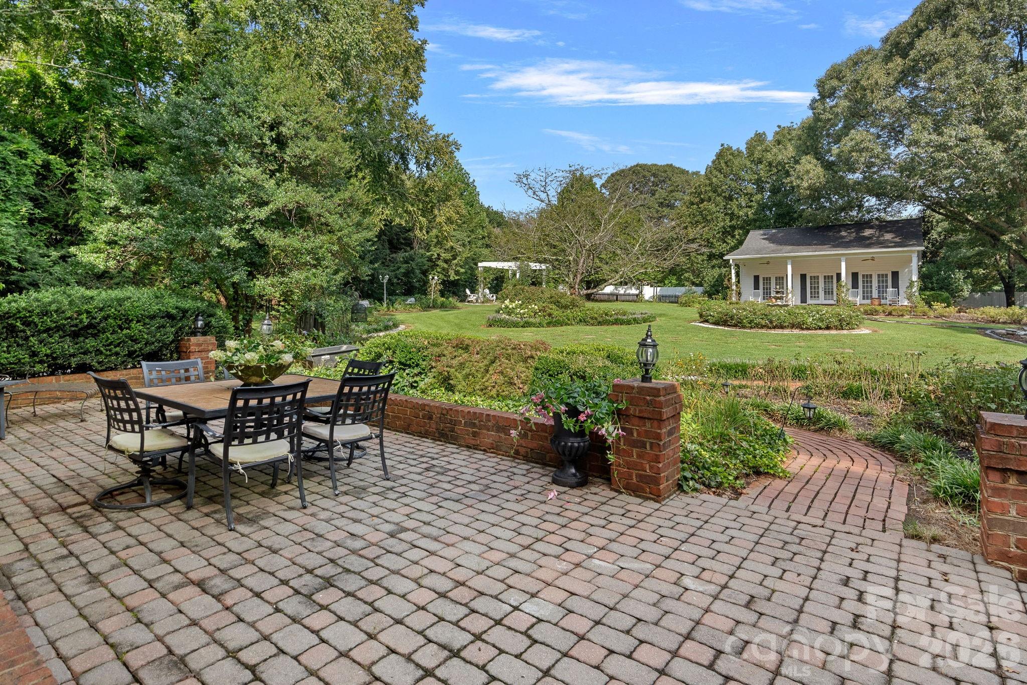 127 Celeste Estates Road — Statesville