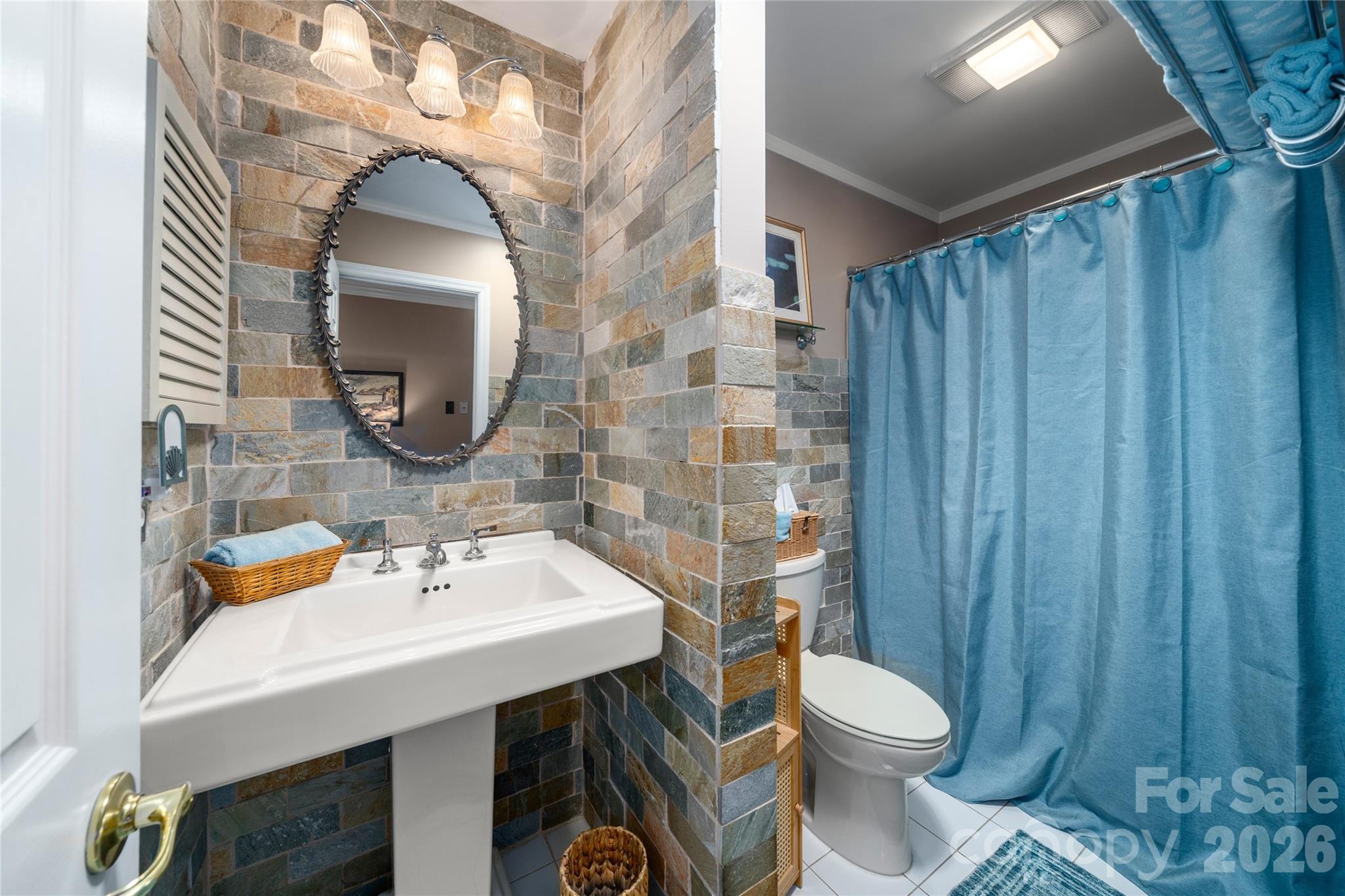 10 Surrey Run — Hendersonville