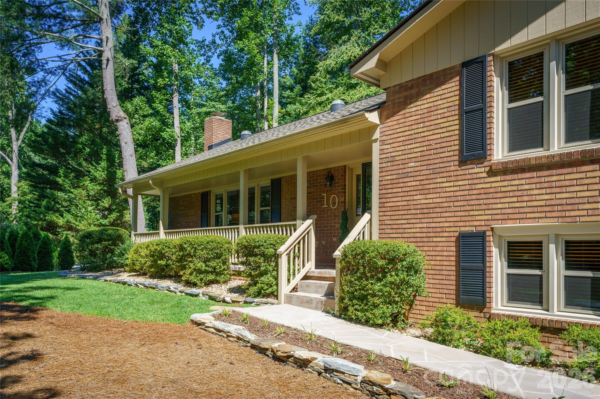 10 Surrey Run — Hendersonville