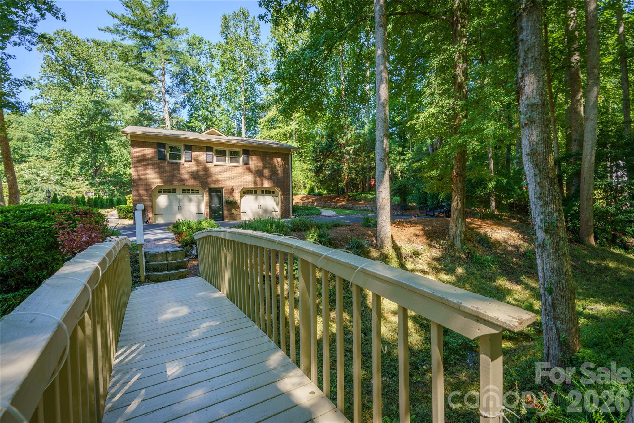 10 Surrey Run — Hendersonville