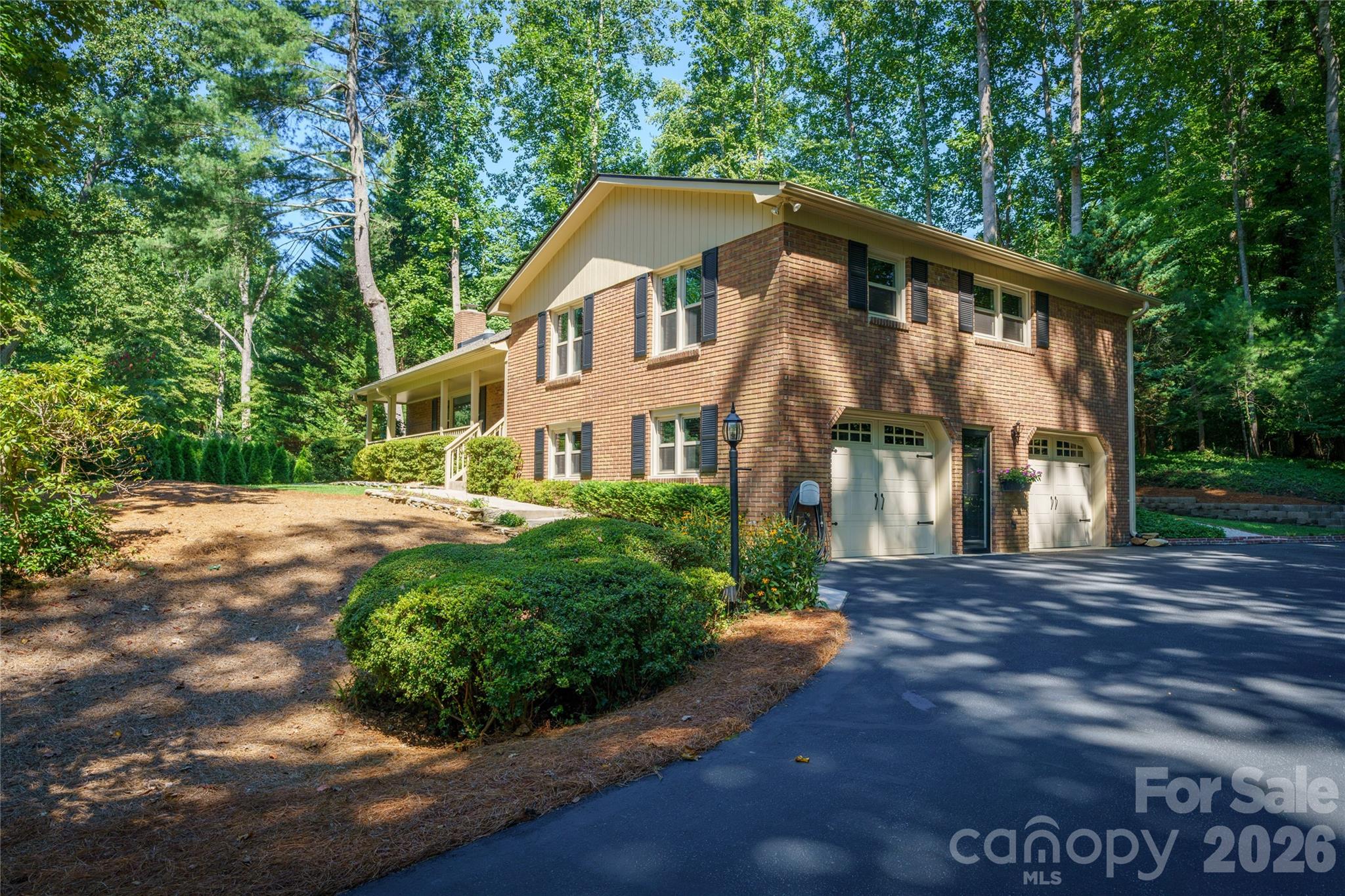 10 Surrey Run — Hendersonville