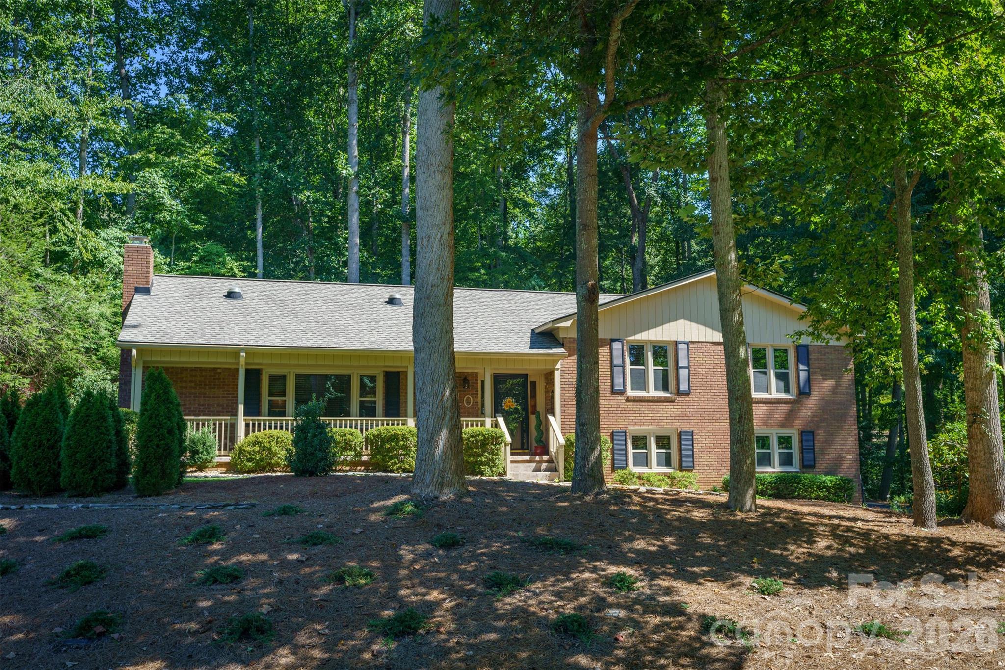 10 Surrey Run — Hendersonville