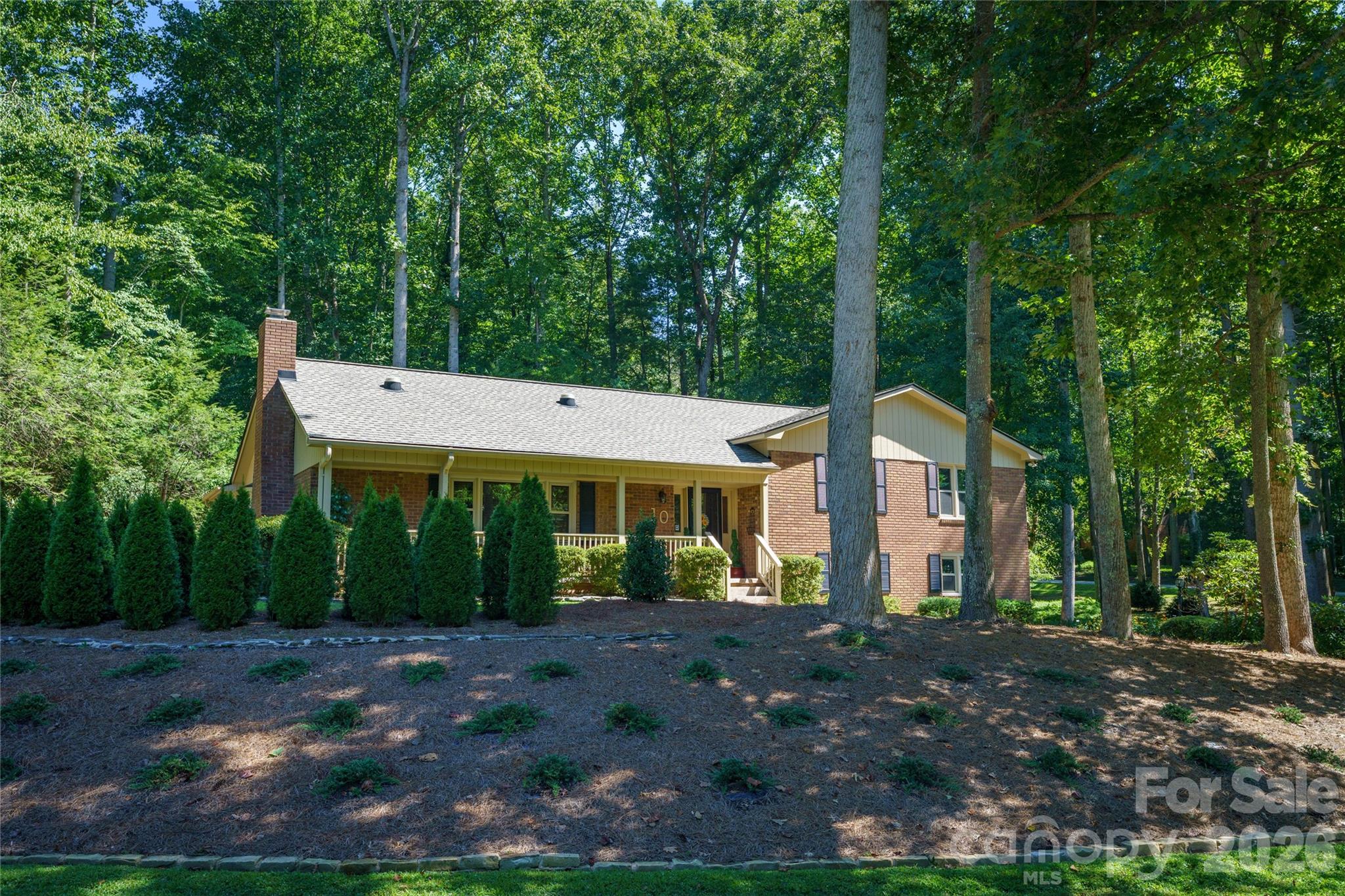 10 Surrey Run — Hendersonville