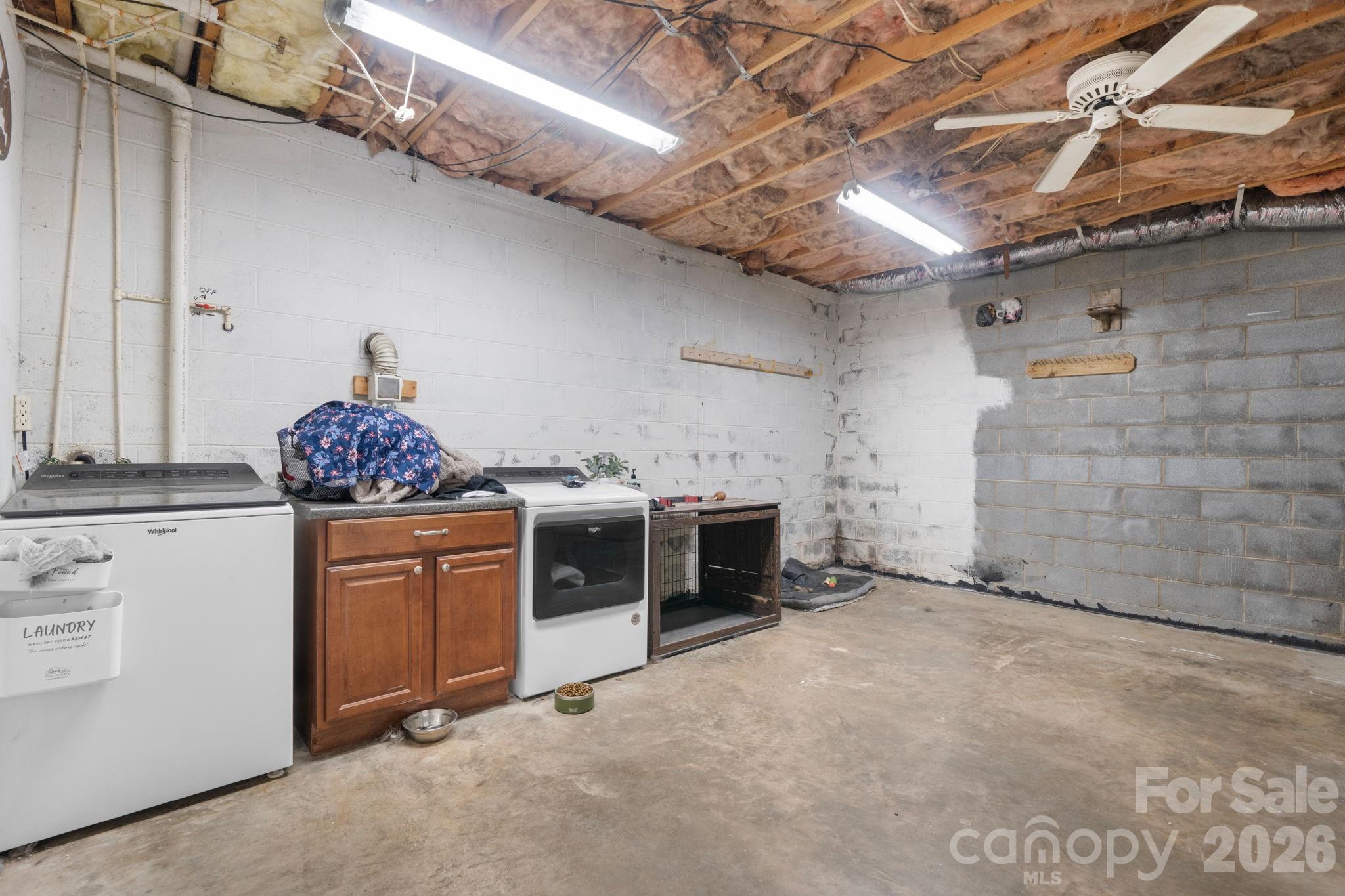 804 Southside Court — Lenoir