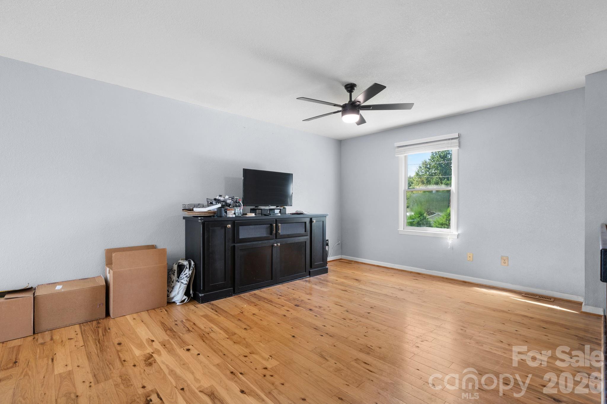804 Southside Court — Lenoir
