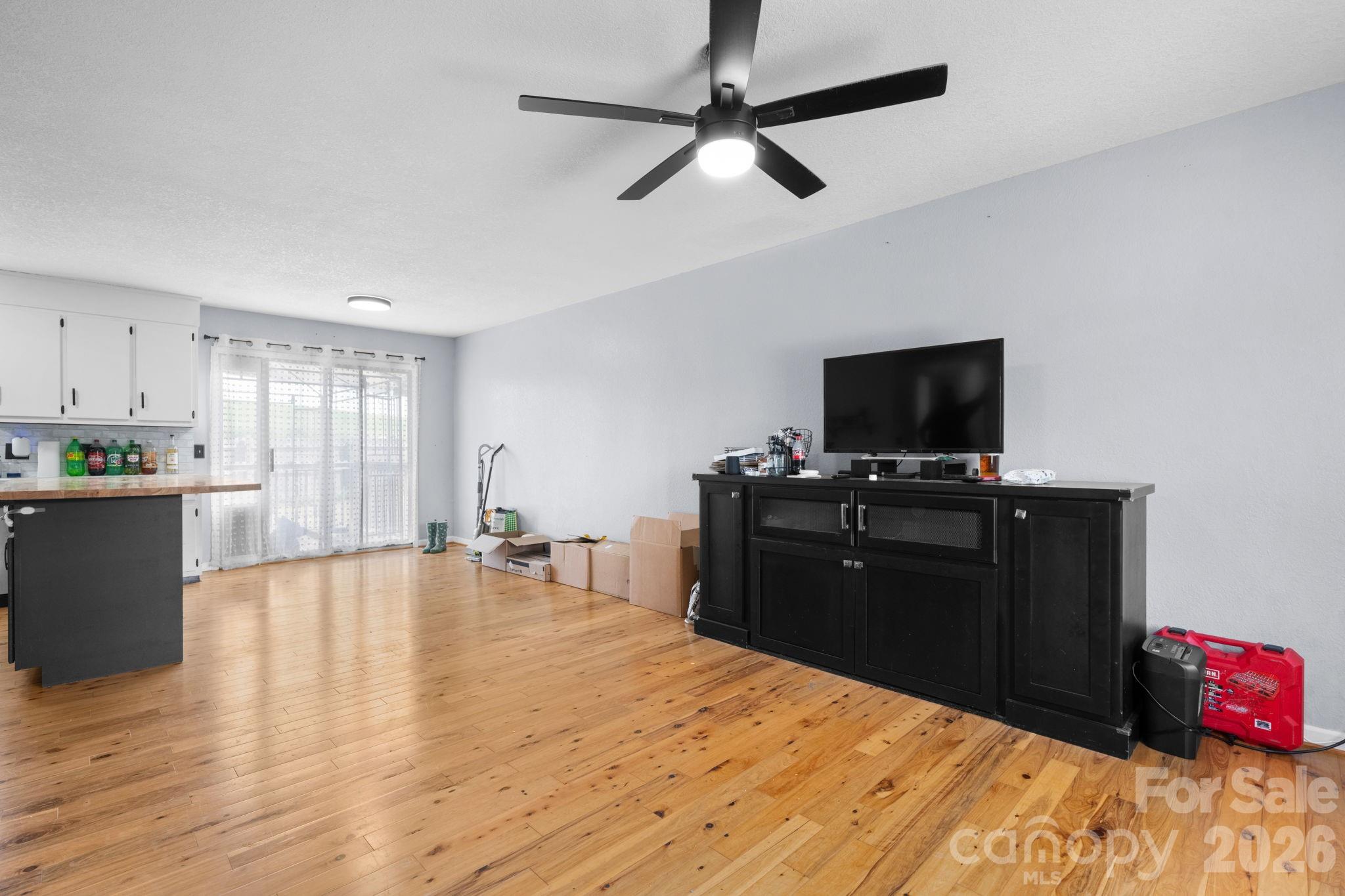 804 Southside Court — Lenoir