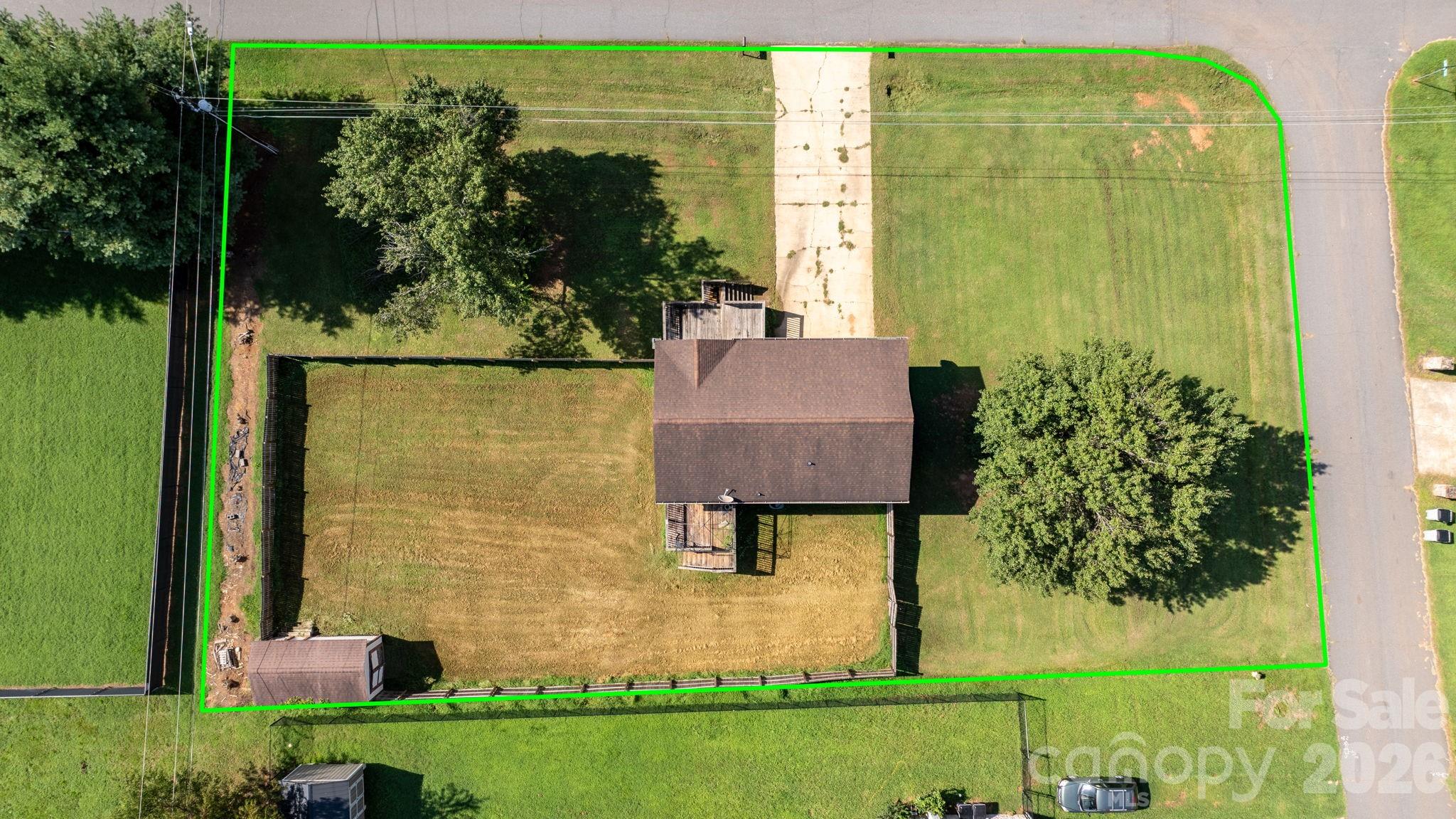 804 Southside Court — Lenoir