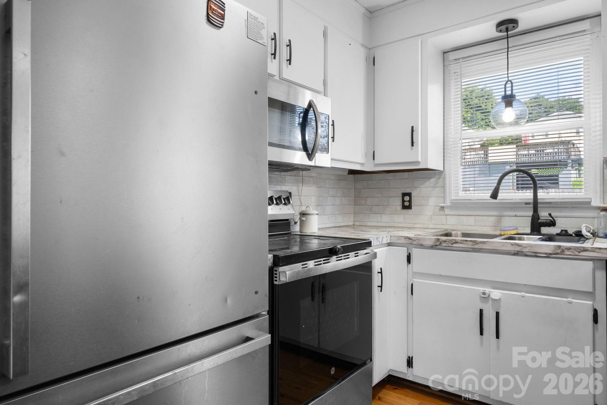 804 Southside Court — Lenoir