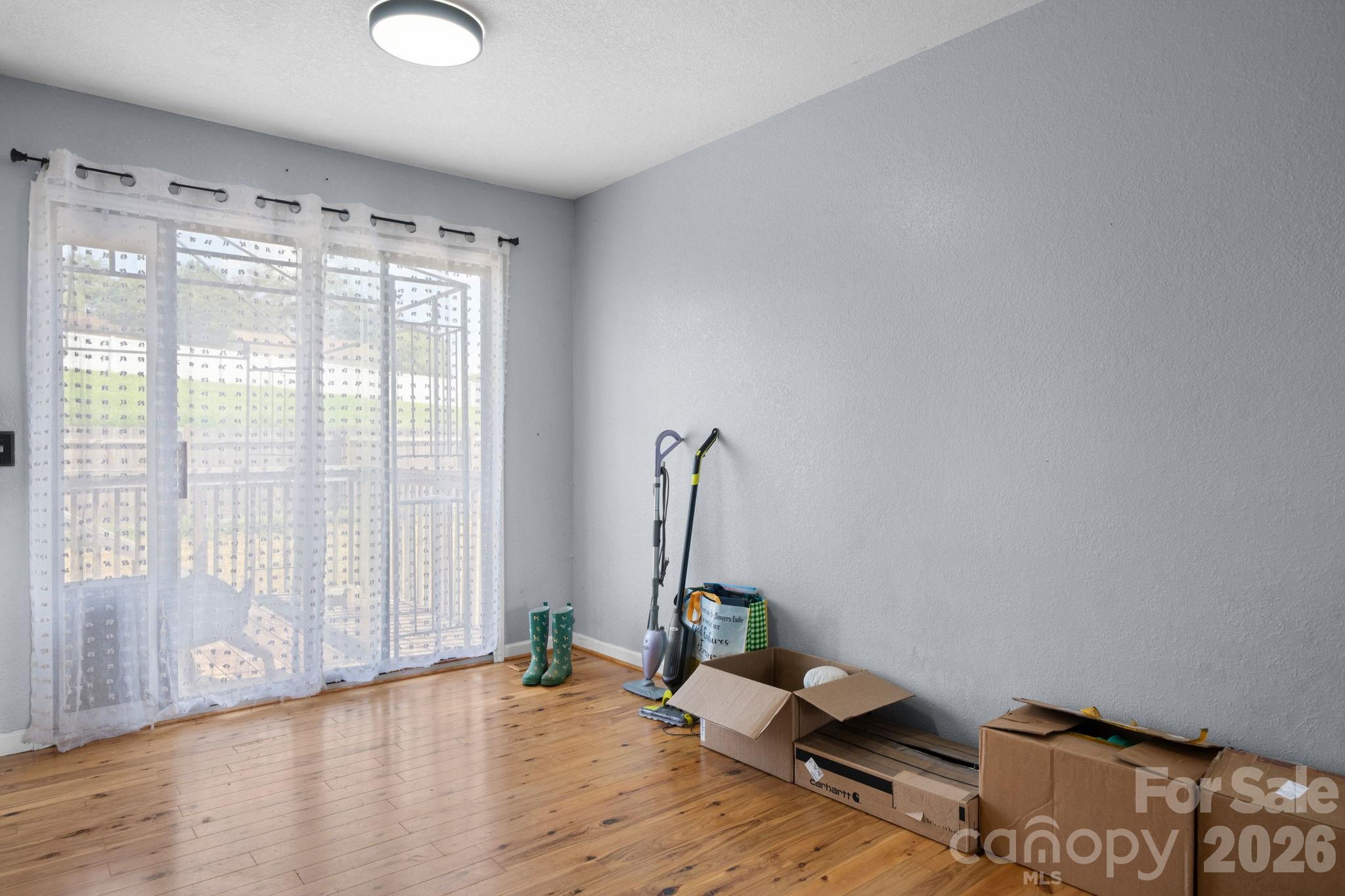 804 Southside Court — Lenoir