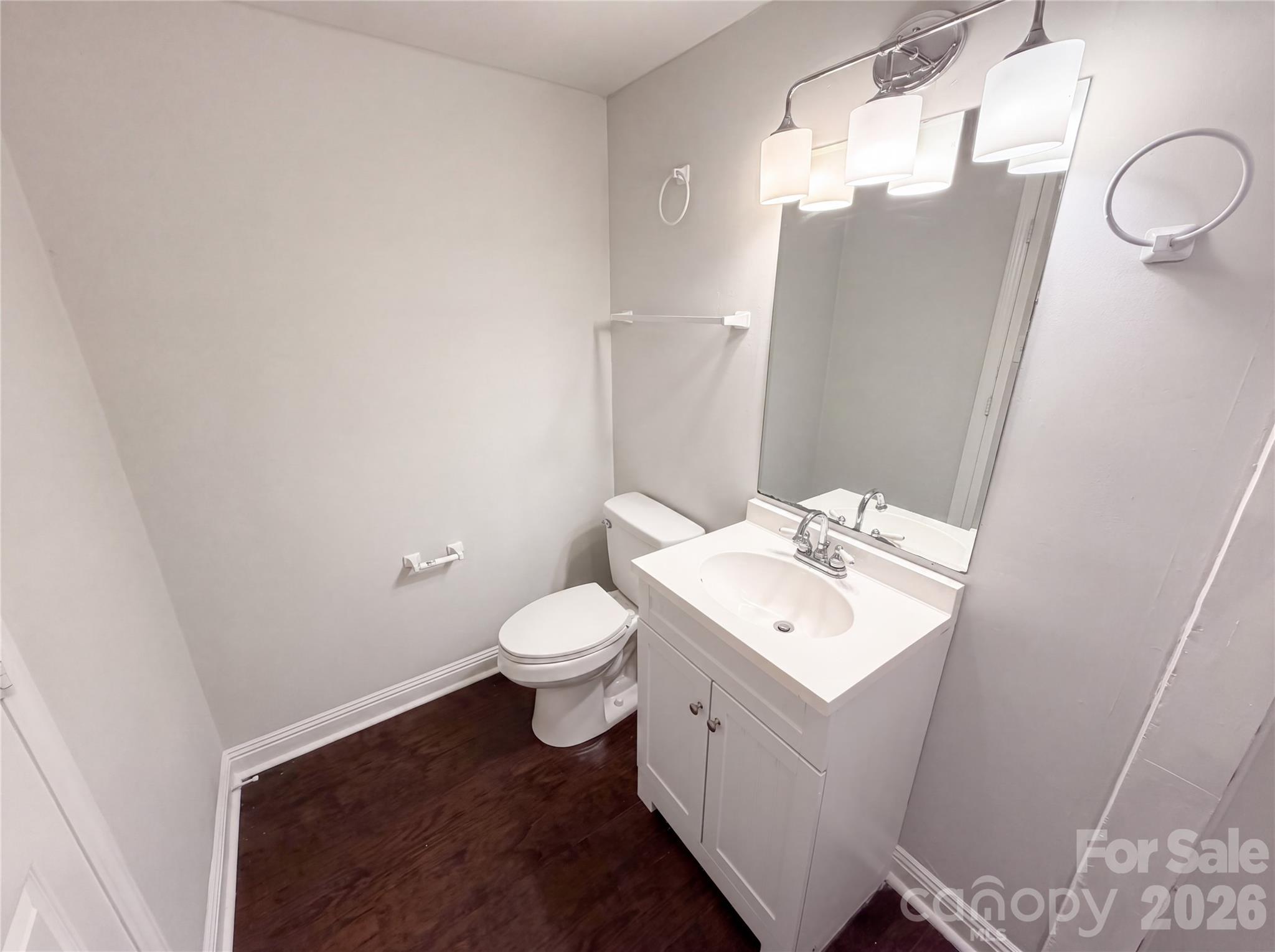 8042 Regent Park Lane — Charlotte