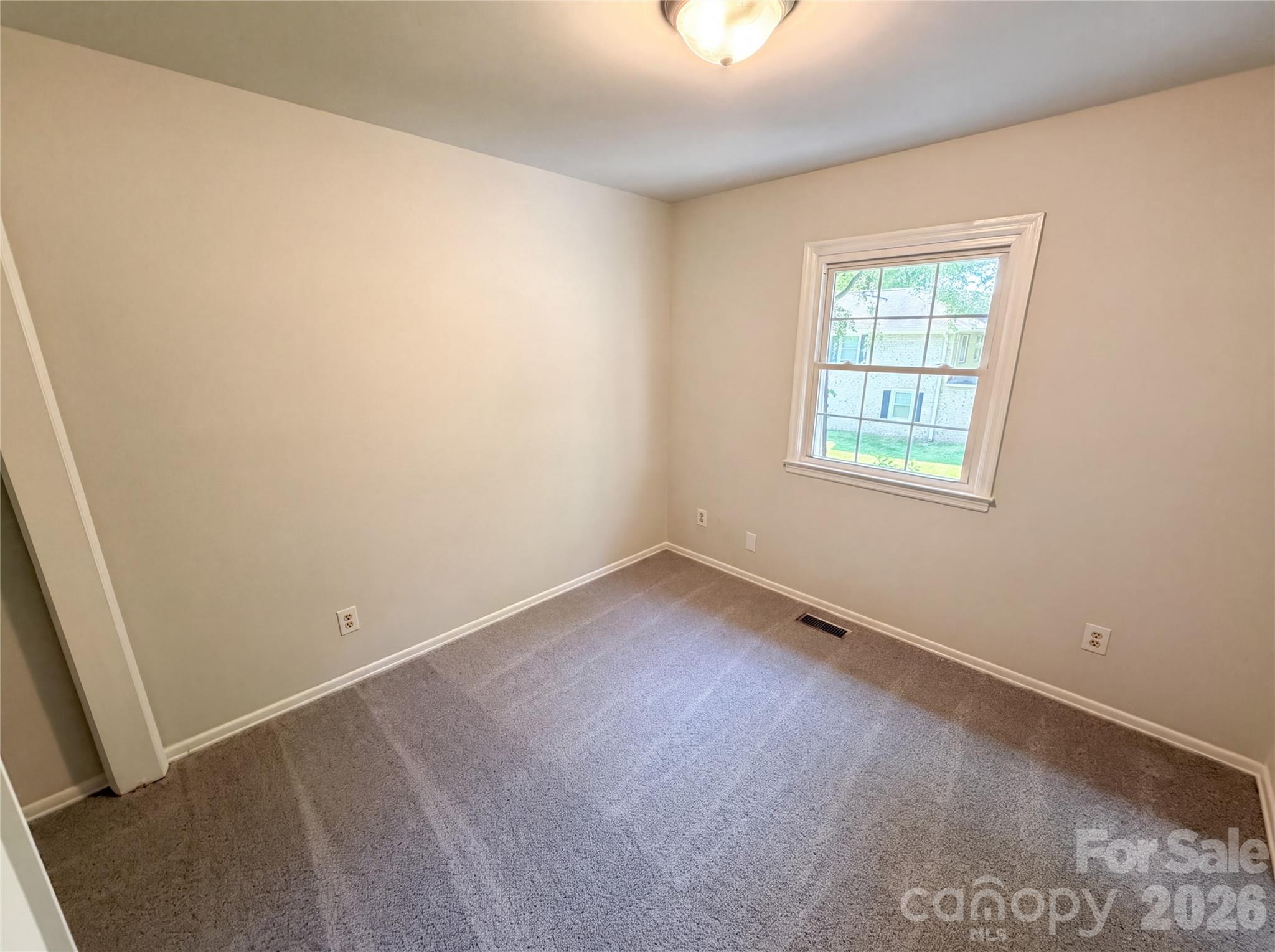 8042 Regent Park Lane — Charlotte