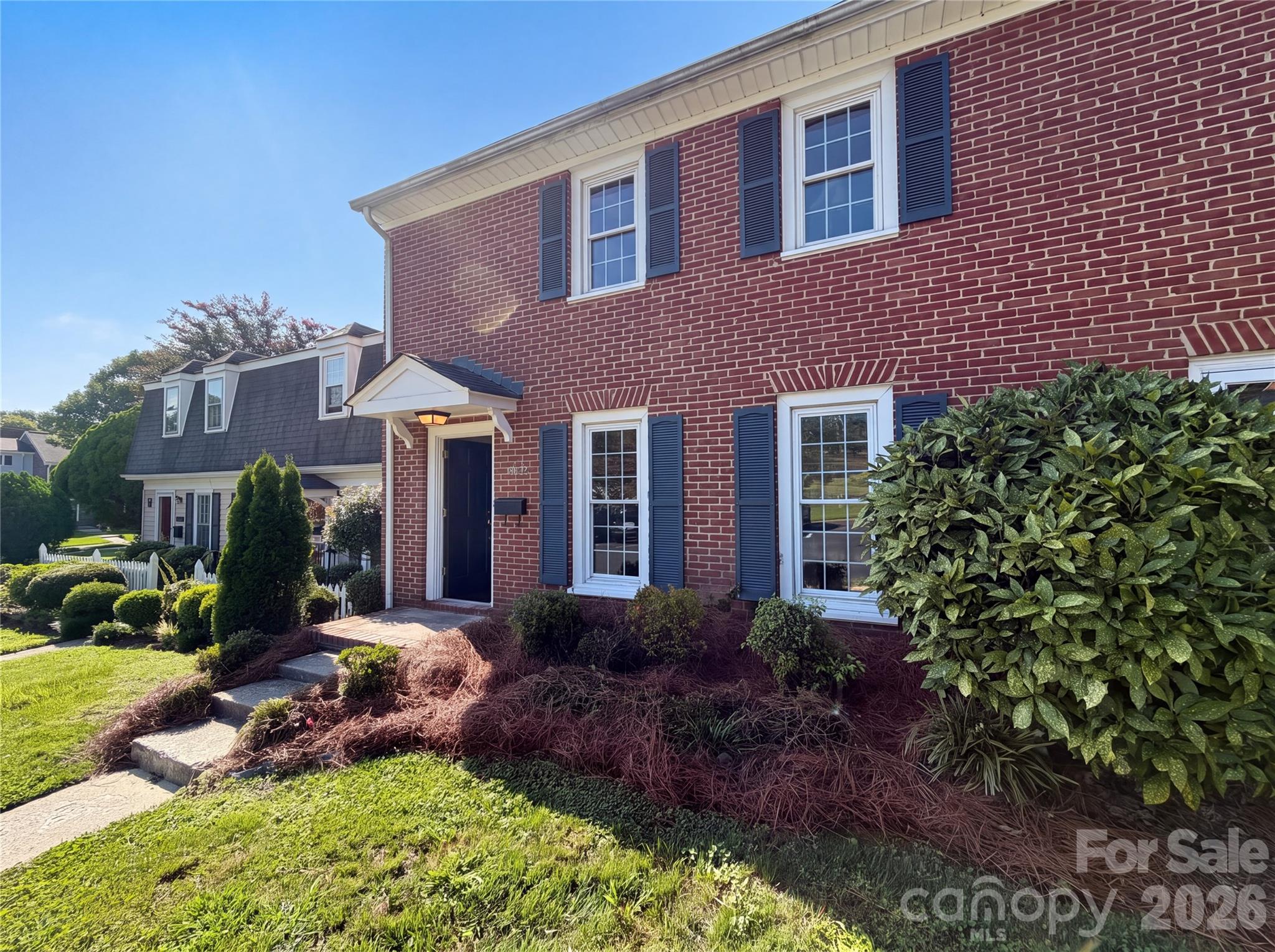 8042 Regent Park Lane — Charlotte