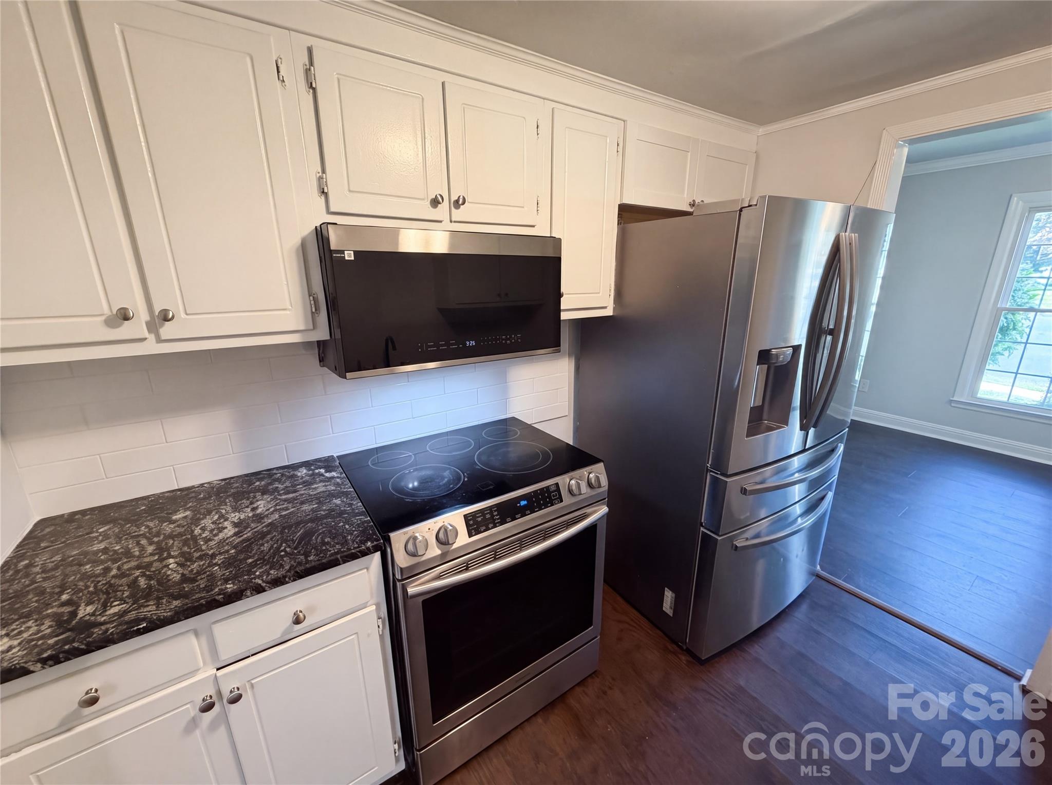 8042 Regent Park Lane — Charlotte