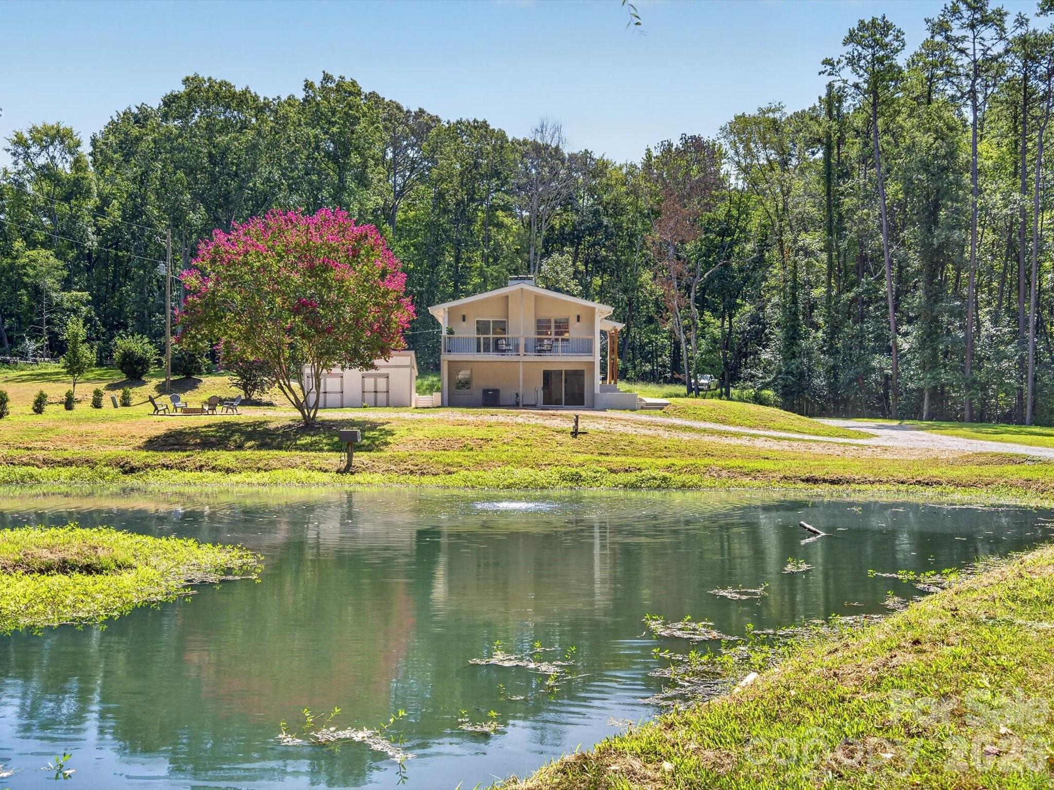 2532 Sam Newell Road — Matthews