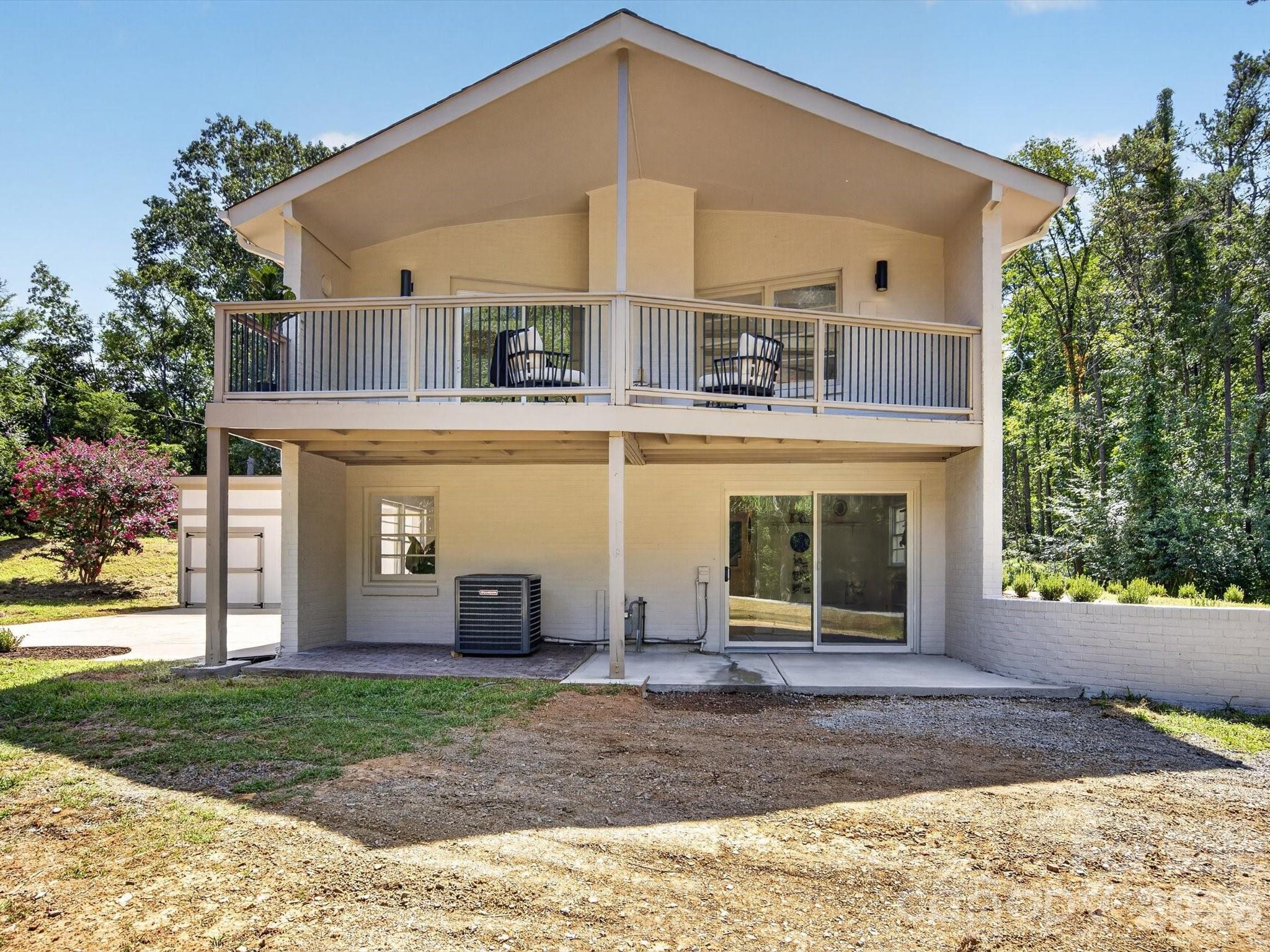 2532 Sam Newell Road — Matthews