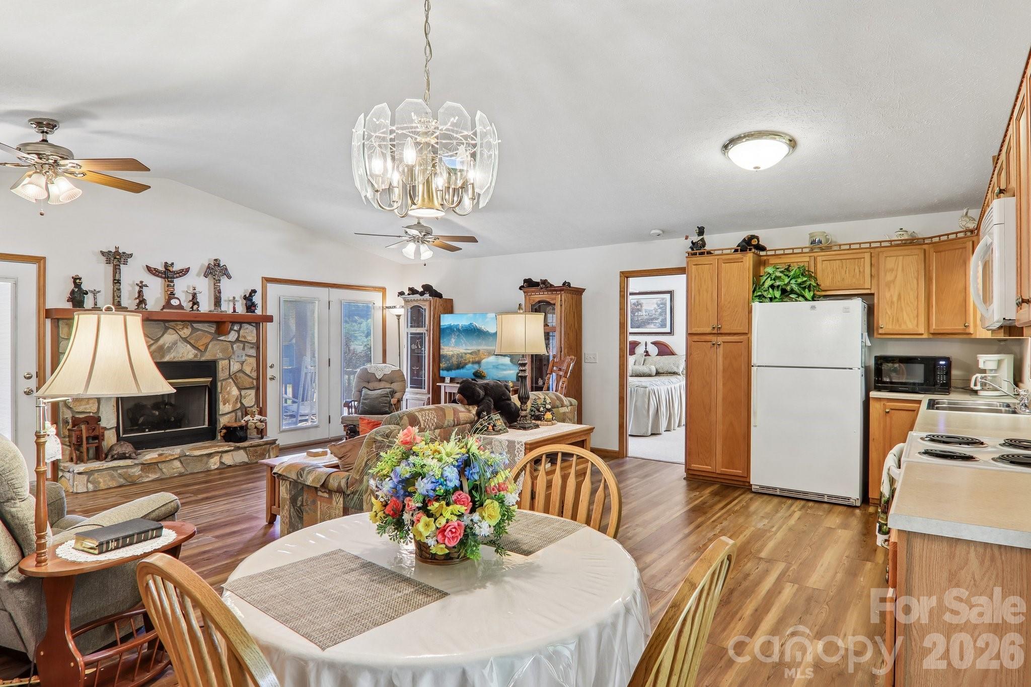 117 Pinellas Lane — Waynesville