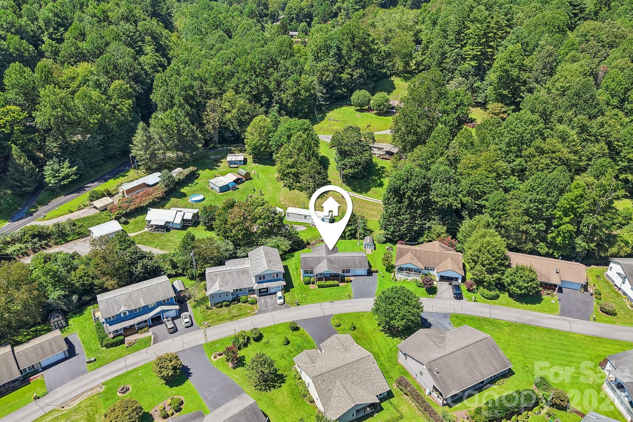 117 Pinellas Lane — Waynesville