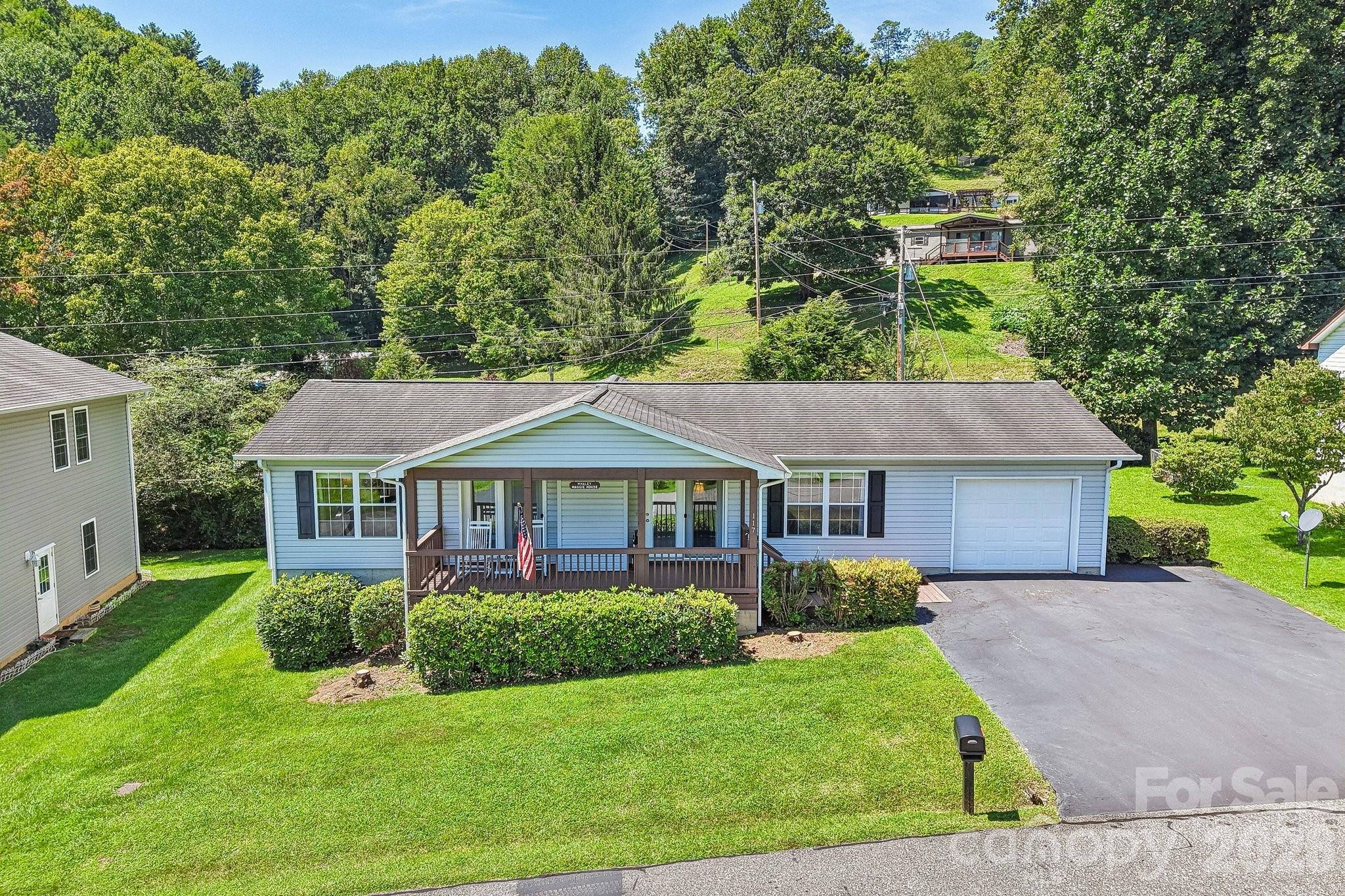 117 Pinellas Lane — Waynesville