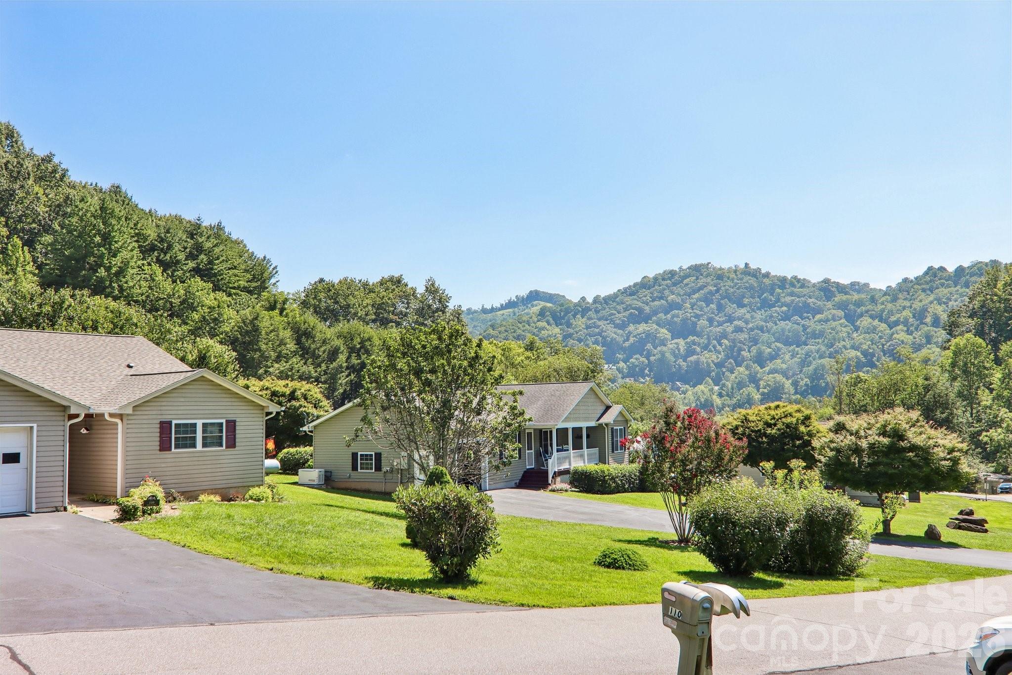 117 Pinellas Lane — Waynesville
