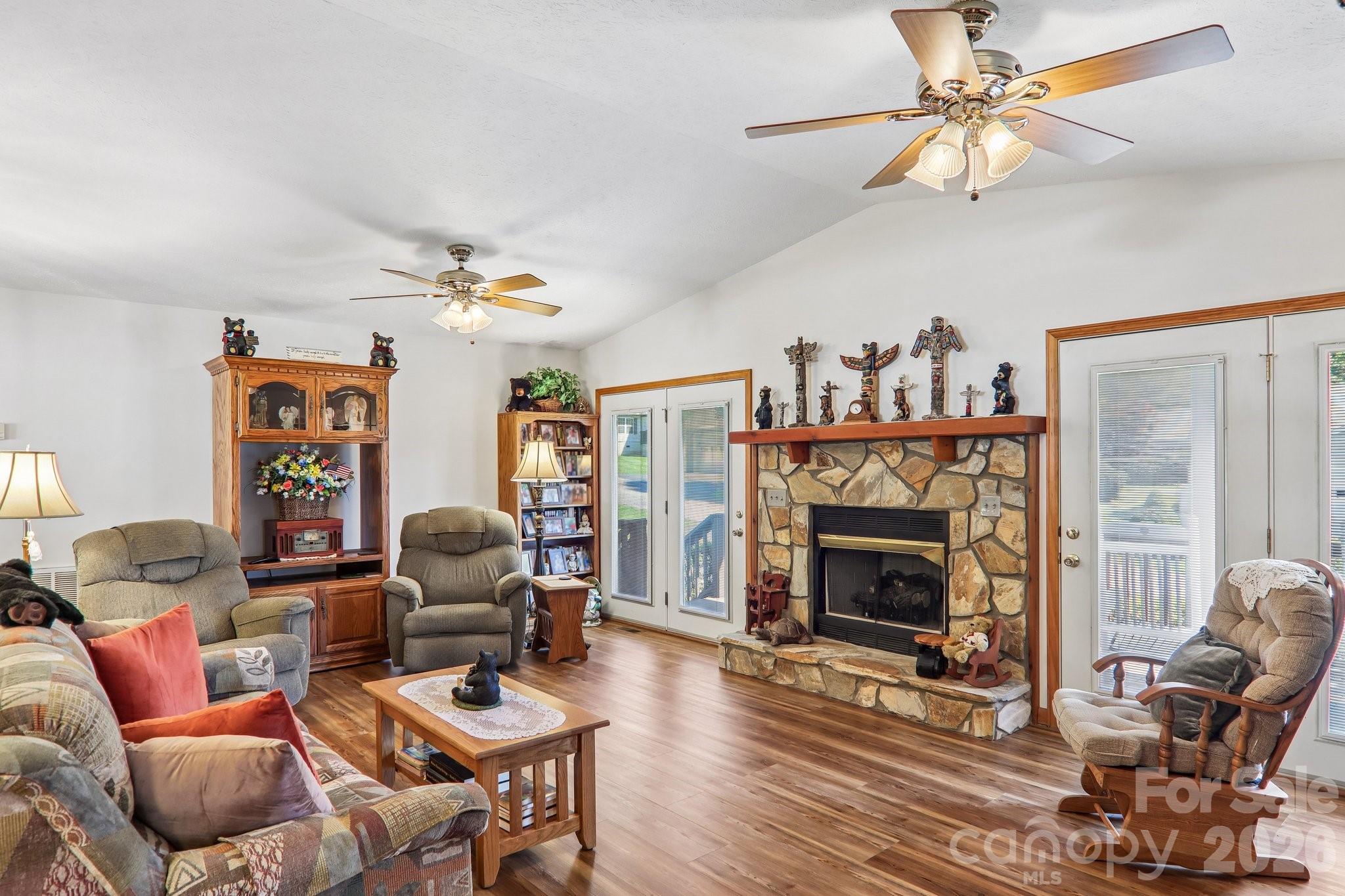 117 Pinellas Lane — Waynesville
