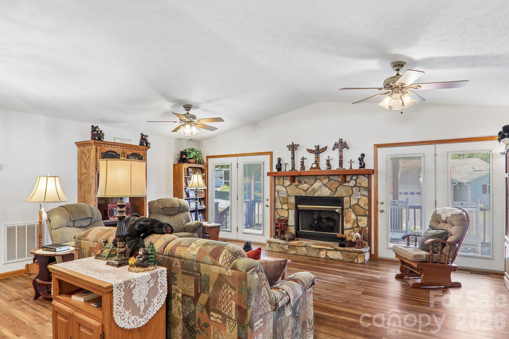 117 Pinellas Lane — Waynesville
