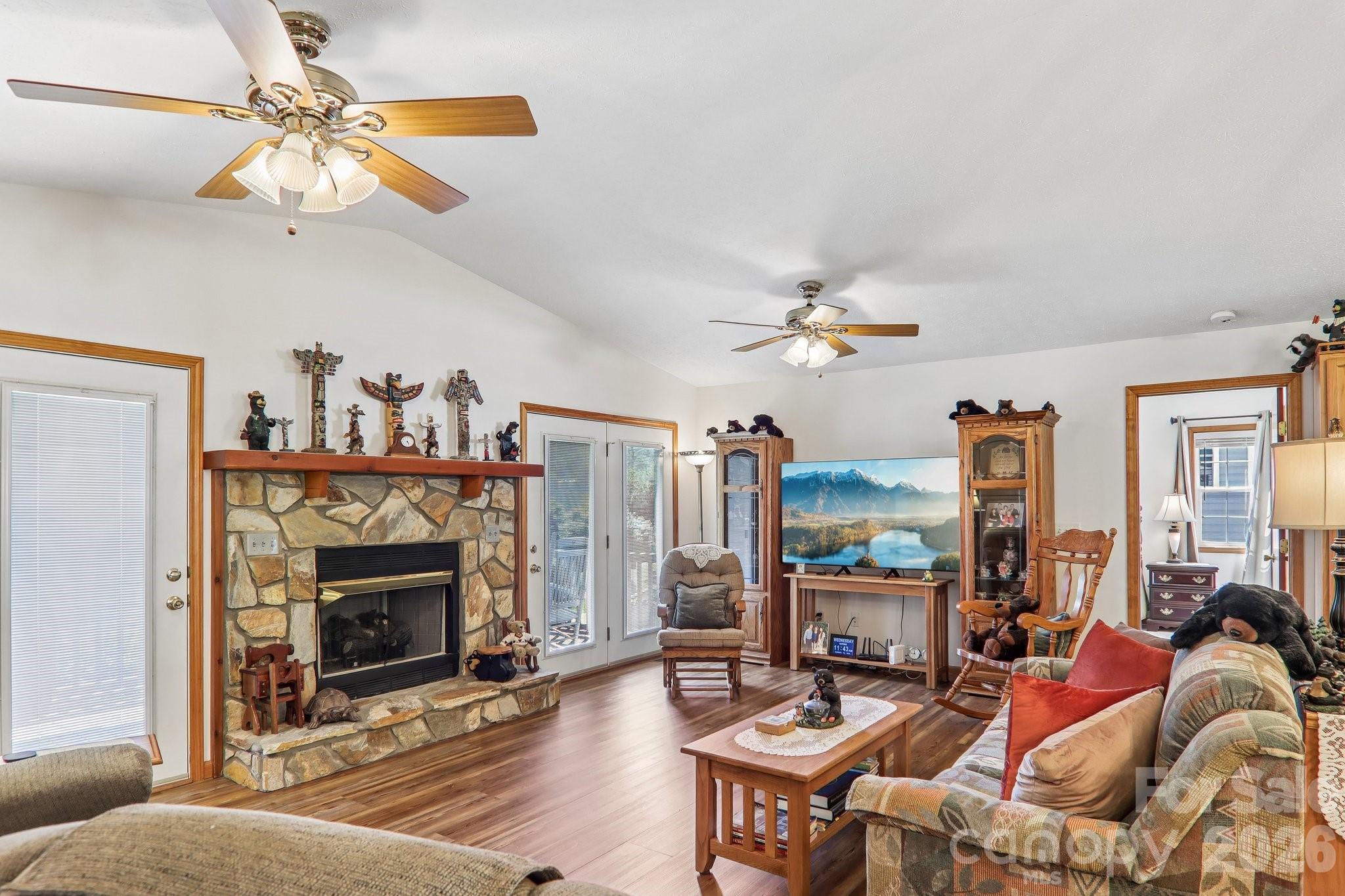 117 Pinellas Lane — Waynesville