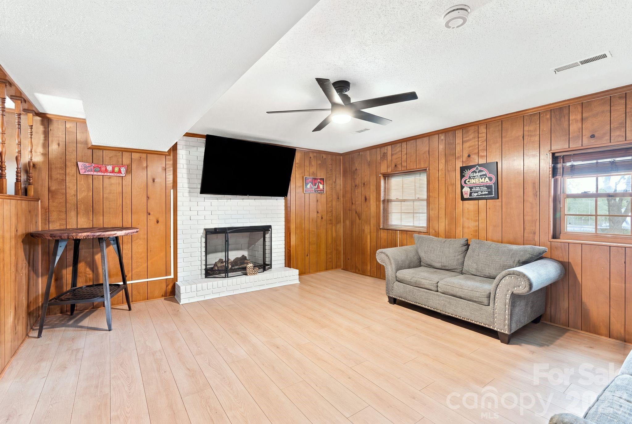 436 Peace Haven Road — Winston Salem