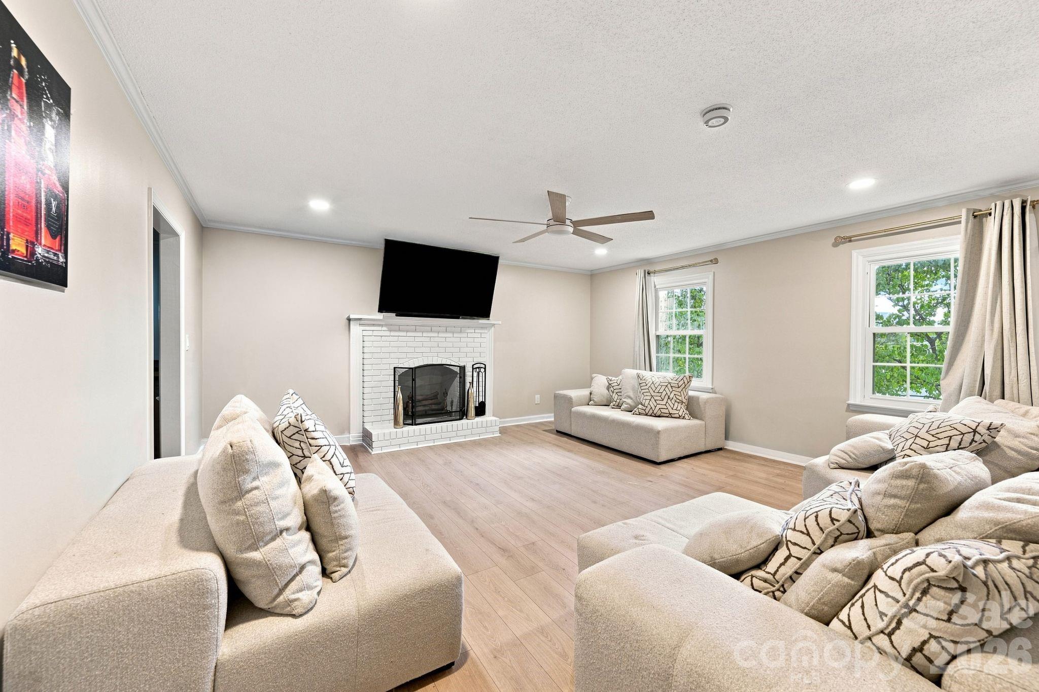 436 Peace Haven Road — Winston Salem