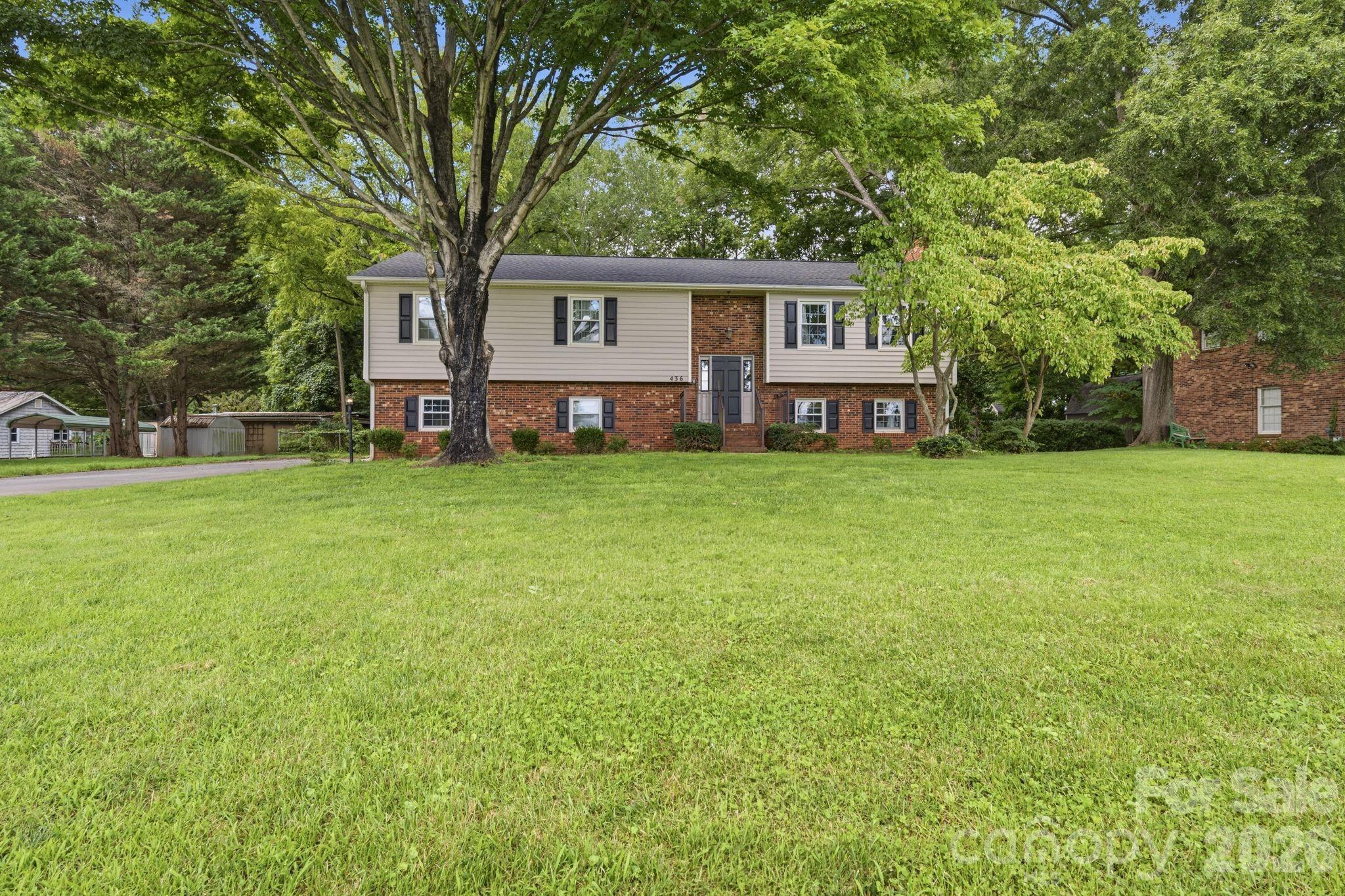 436 Peace Haven Road — Winston Salem