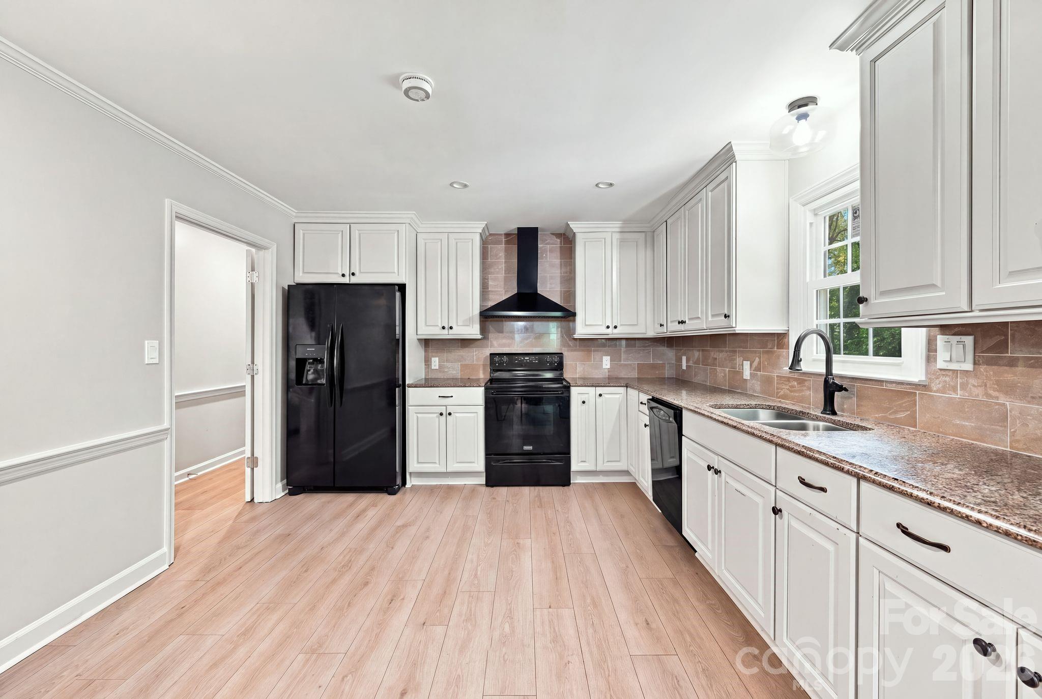 436 Peace Haven Road — Winston Salem