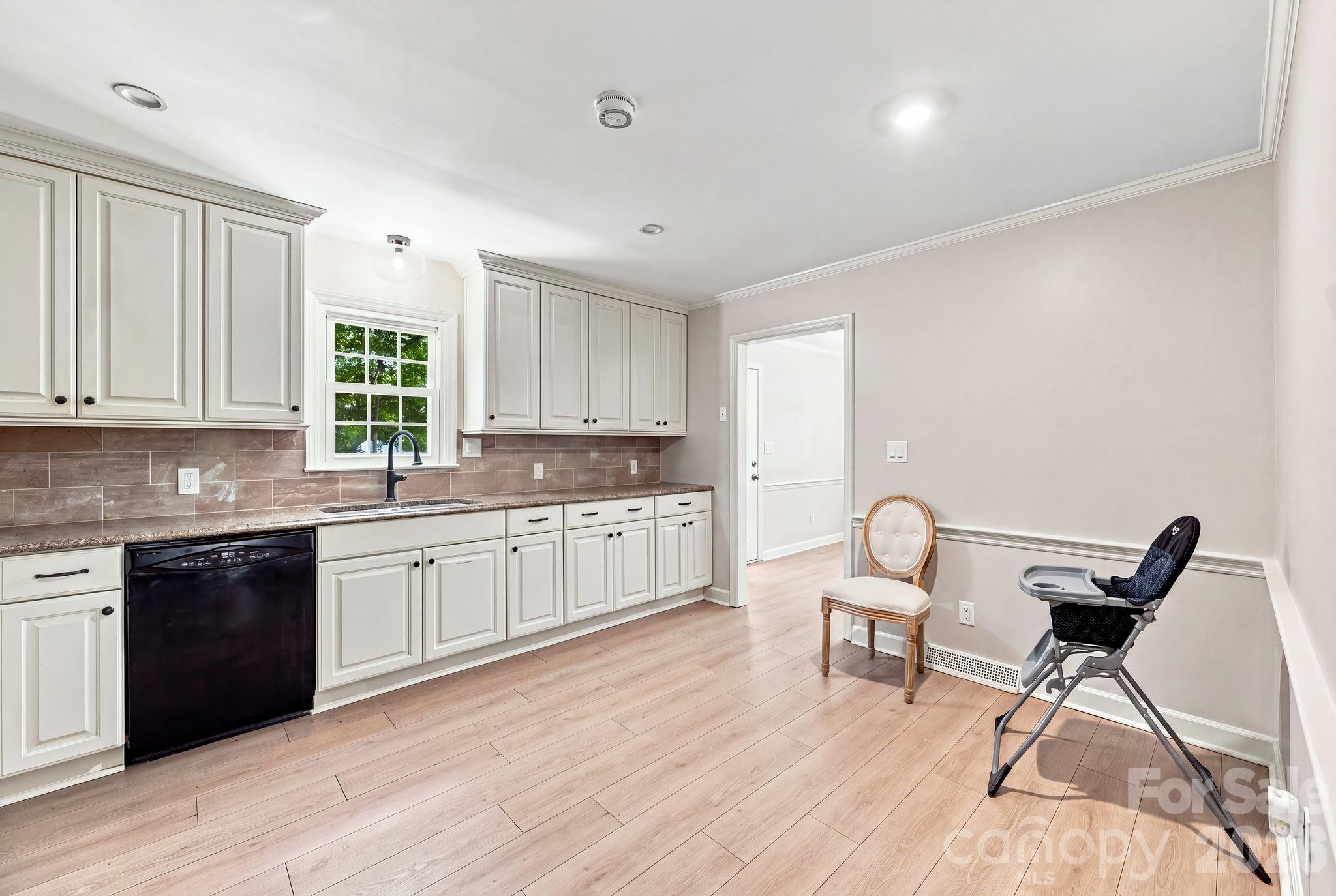 436 Peace Haven Road — Winston Salem