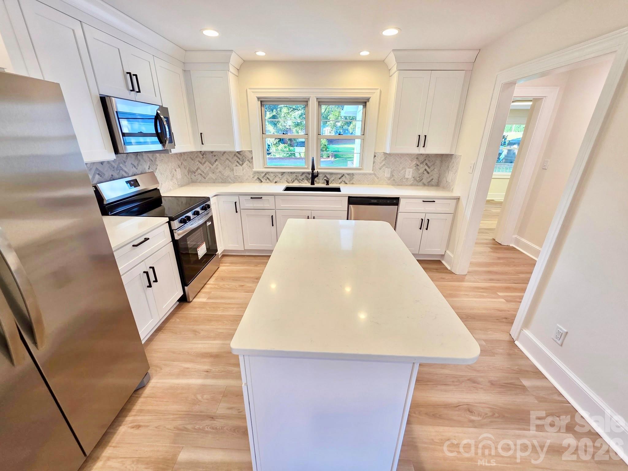 264 3rd Avenue SW — Taylorsville