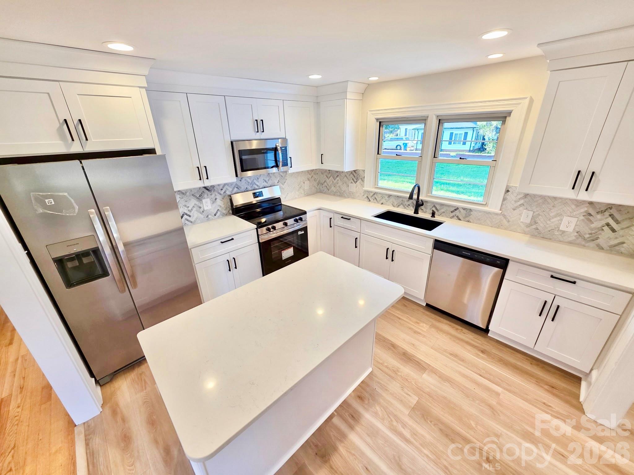 264 3rd Avenue SW — Taylorsville