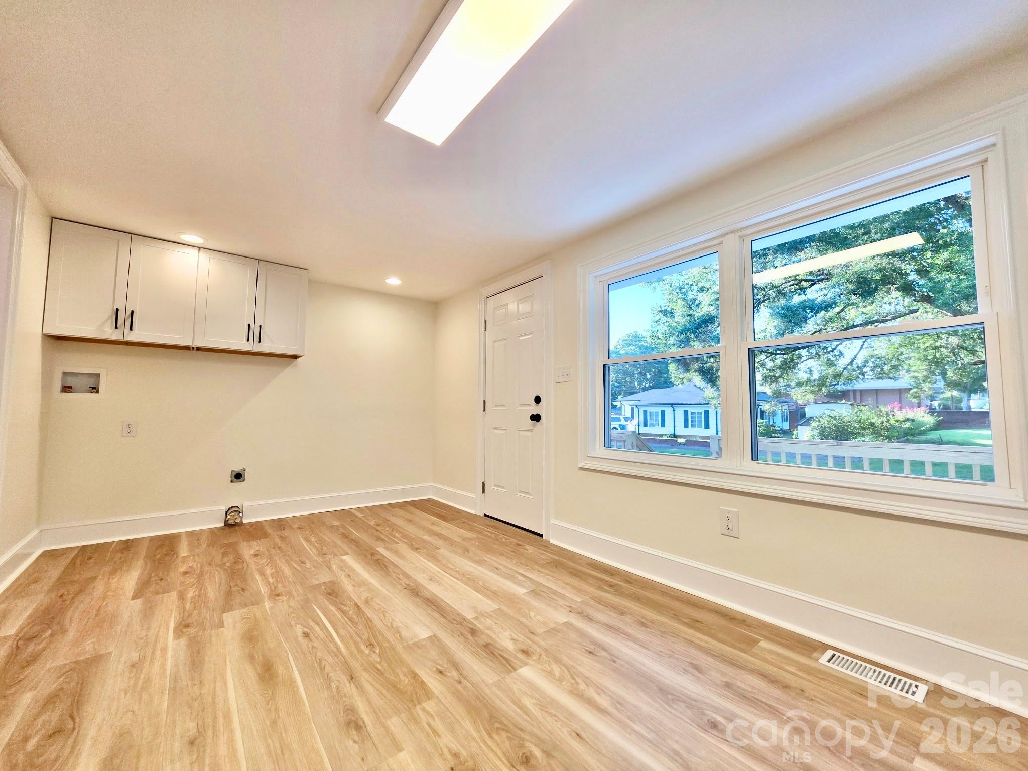 264 3rd Avenue SW — Taylorsville