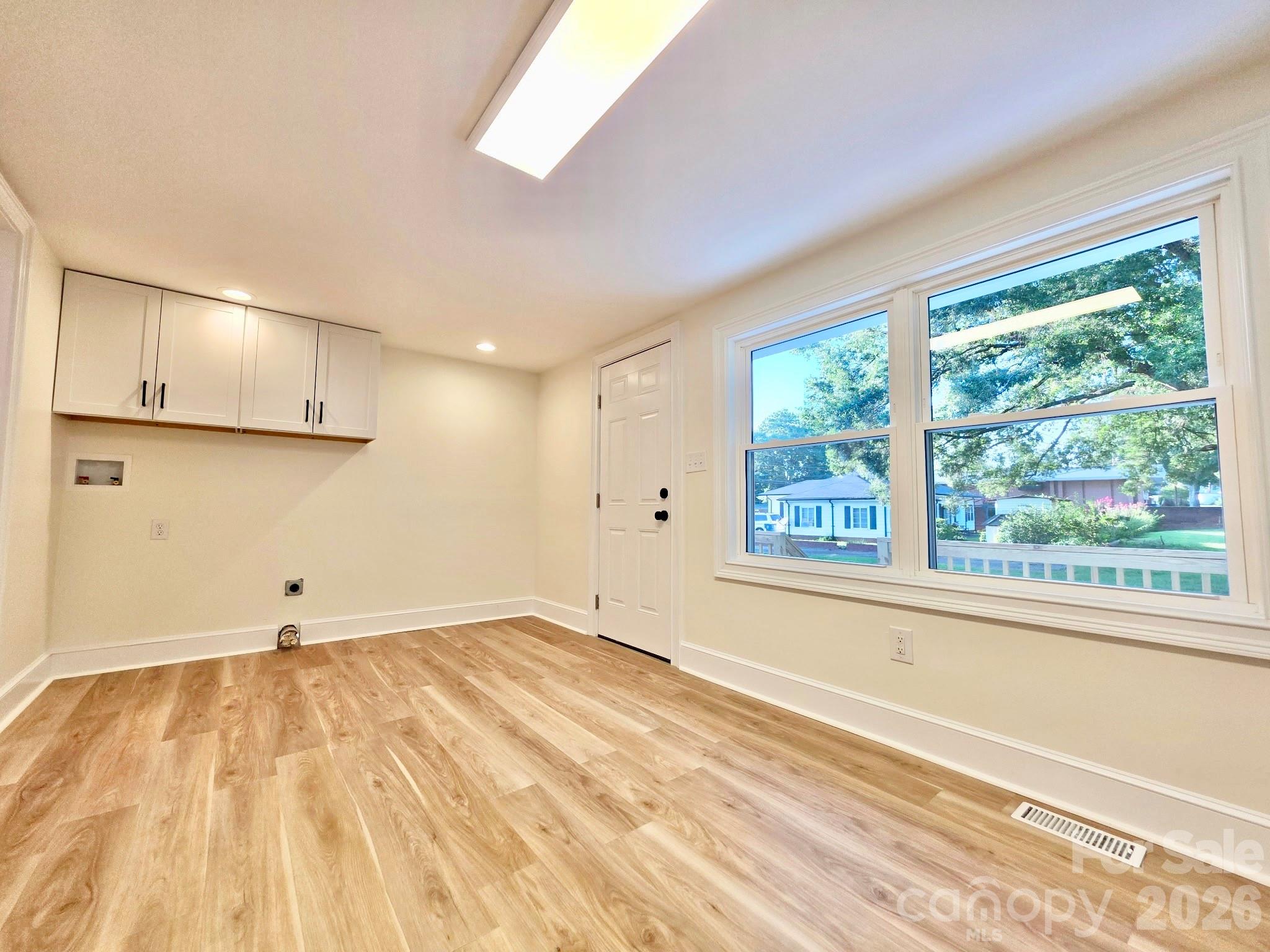 264 3rd Avenue SW — Taylorsville