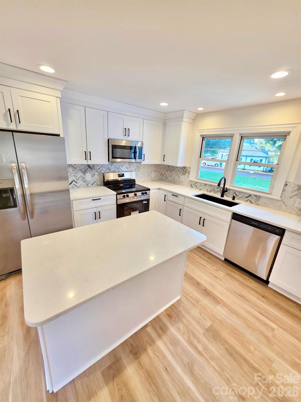 264 3rd Avenue SW — Taylorsville